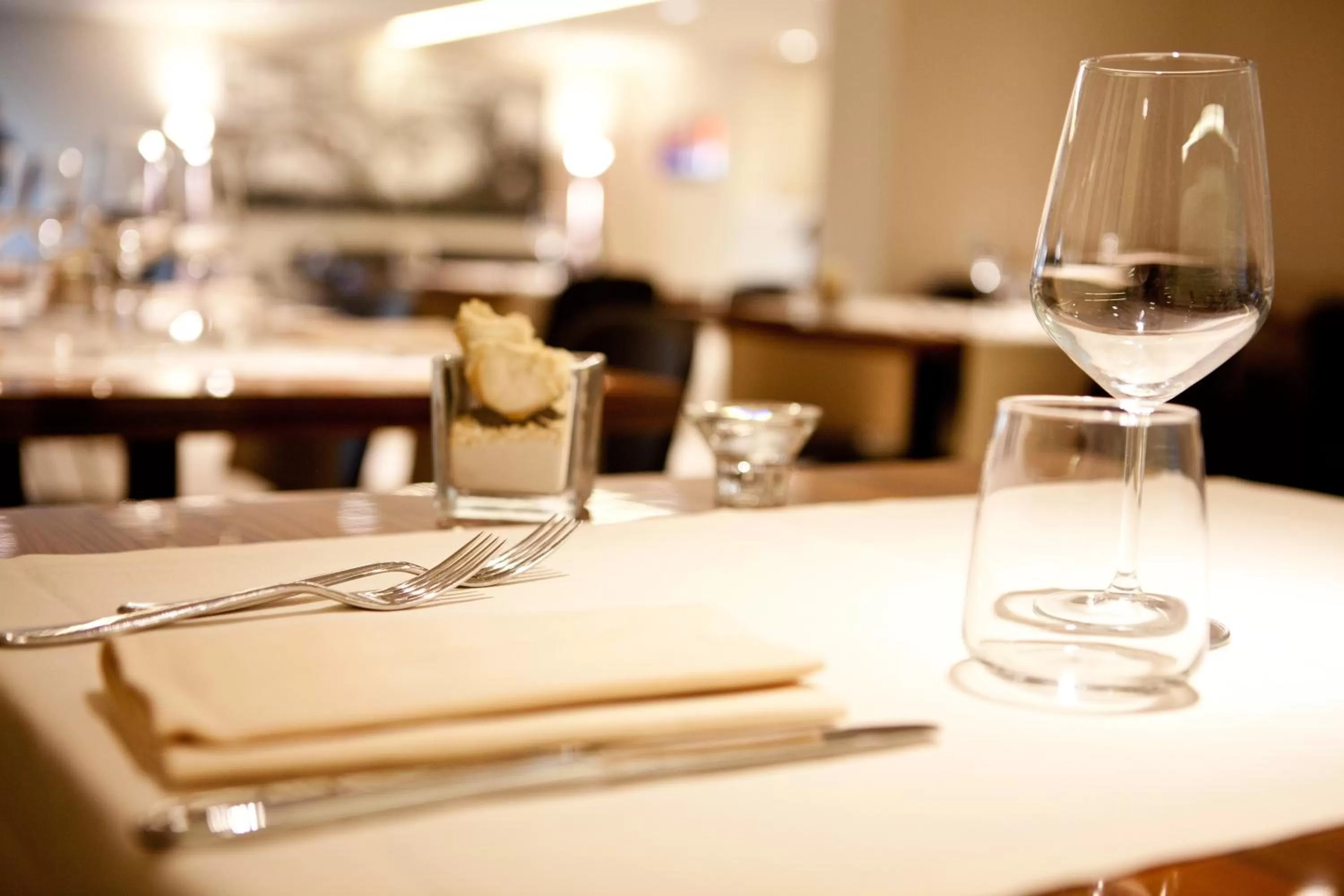 Restaurant/places to eat in Albergo Dei Laghi