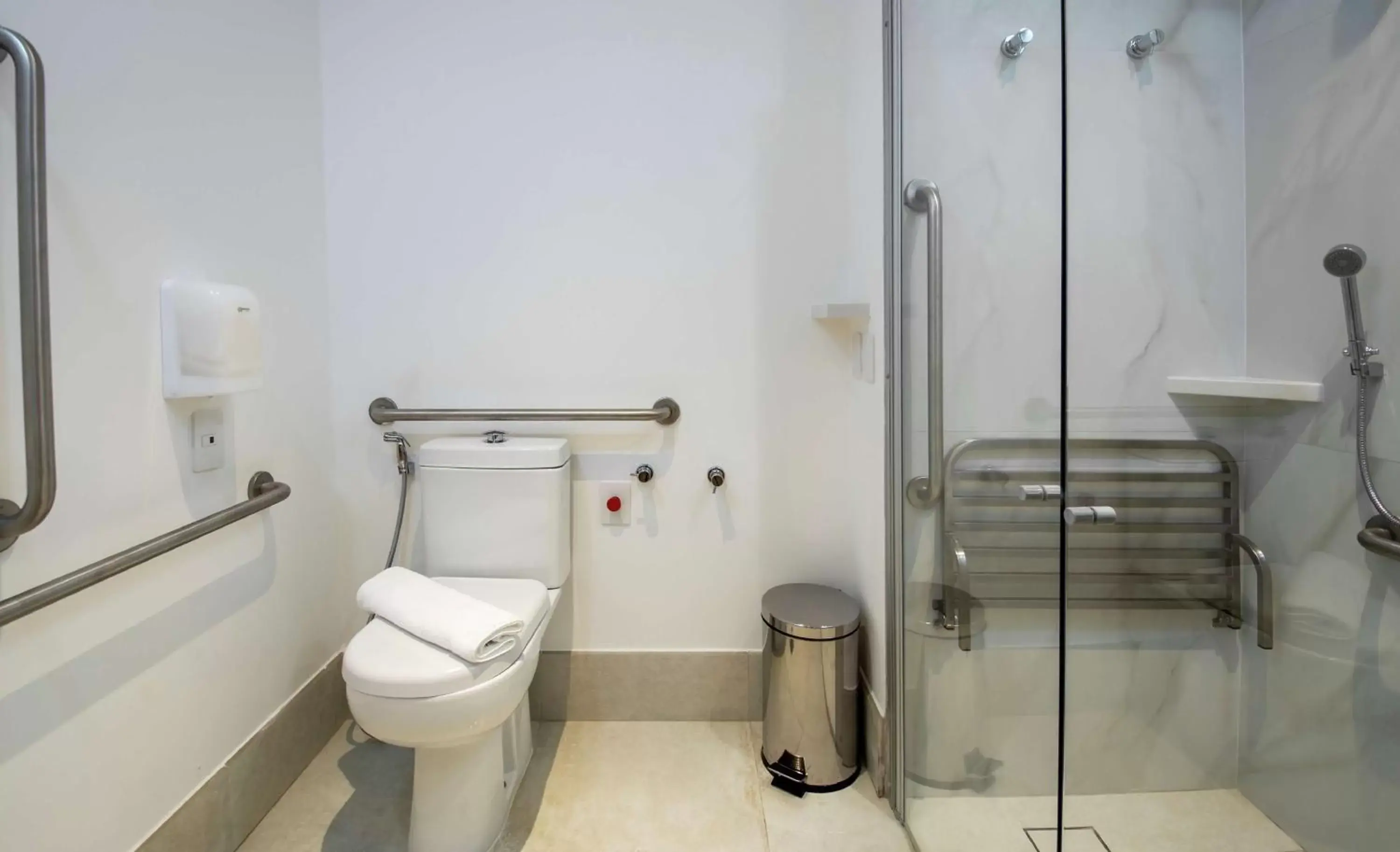 Bathroom in Hampton by Hilton Guarulhos Airport