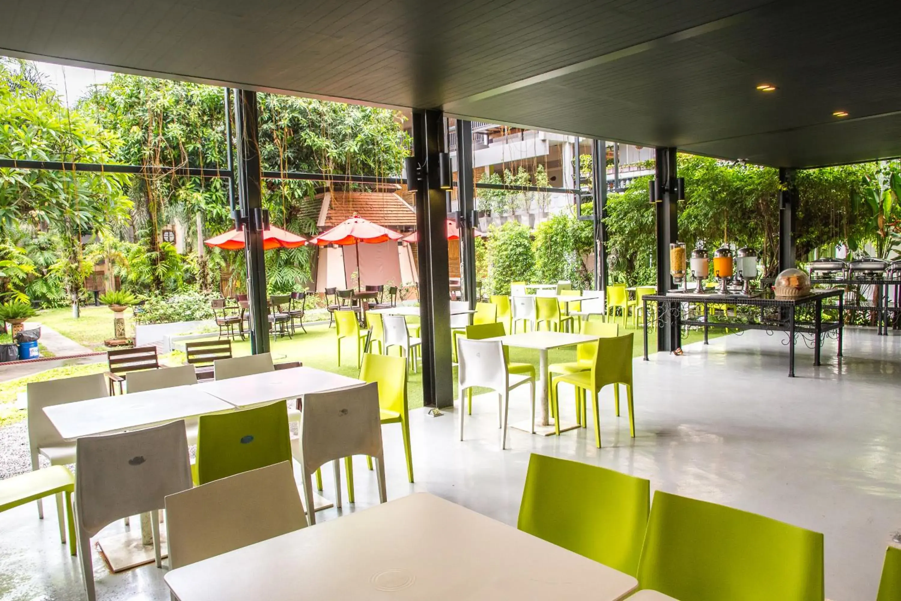 Restaurant/Places to Eat in Lantana Pattaya Hotel (SHA Extra Plus)
