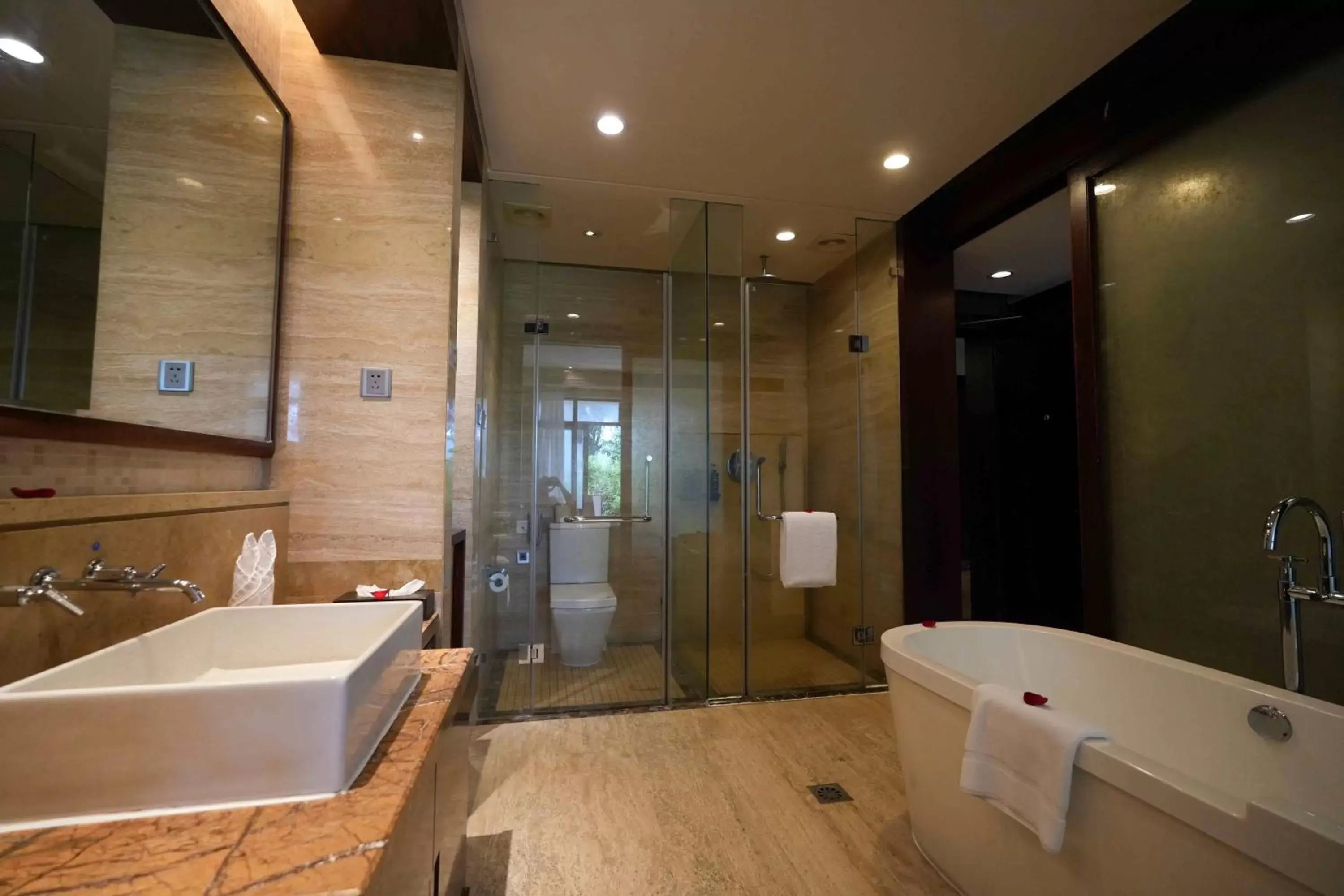 Bathroom in Grand Metropark Villa Resort Sanya Yalong Bay