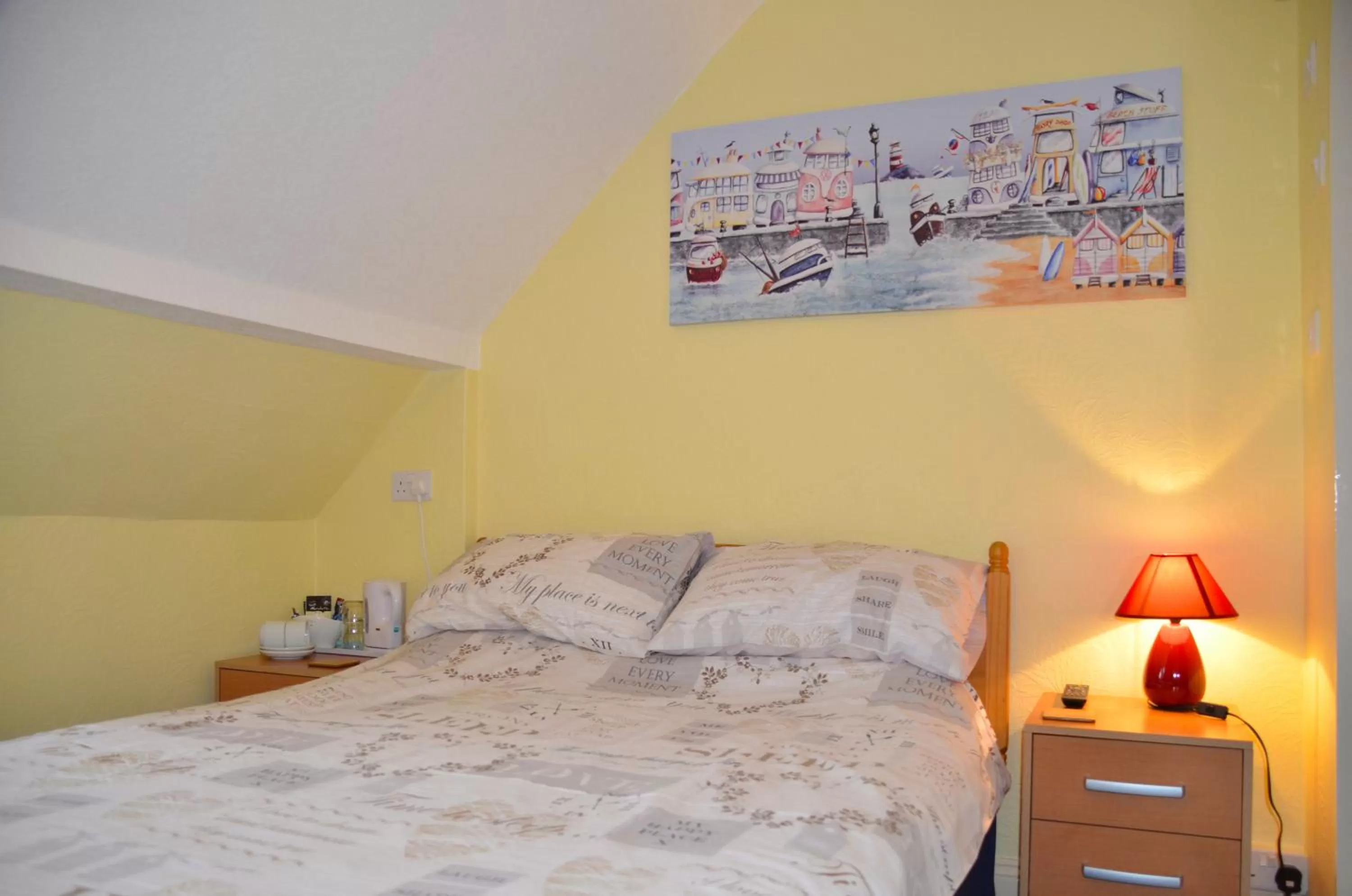 Bed in The Ratcliffe Guest House