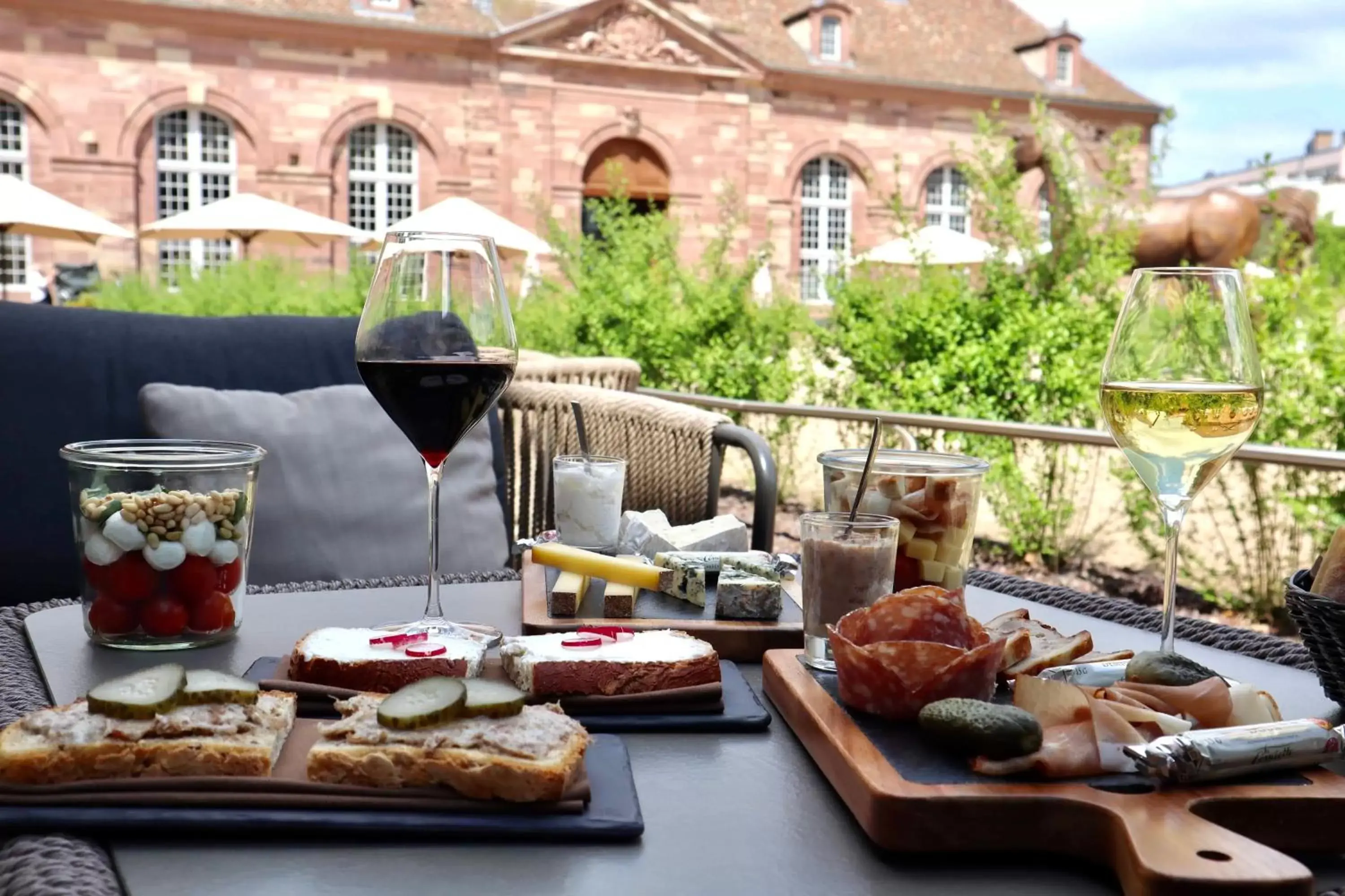 Patio in Hotel Les Haras