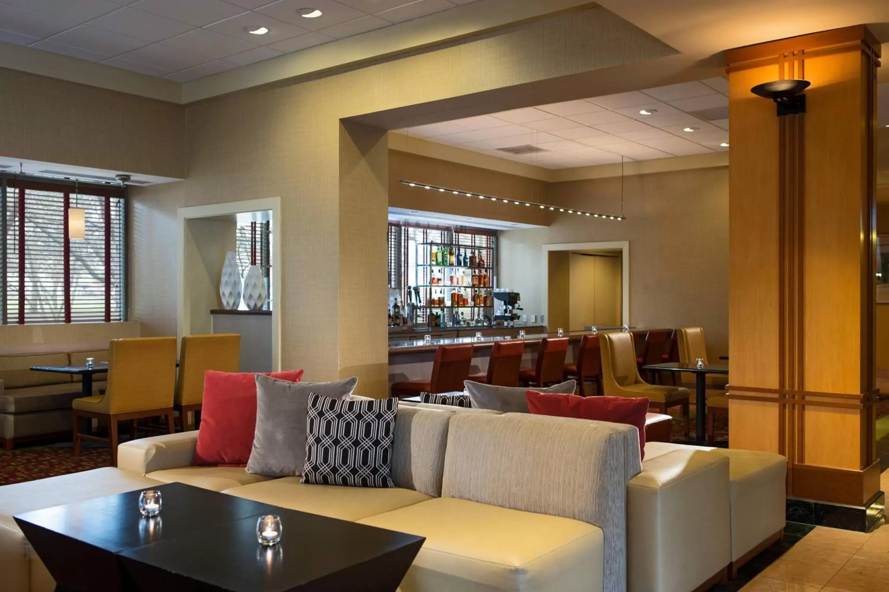 Lobby or reception, Restaurant/Places to Eat in Hampton Inn & Suites Downers Grove Chicago