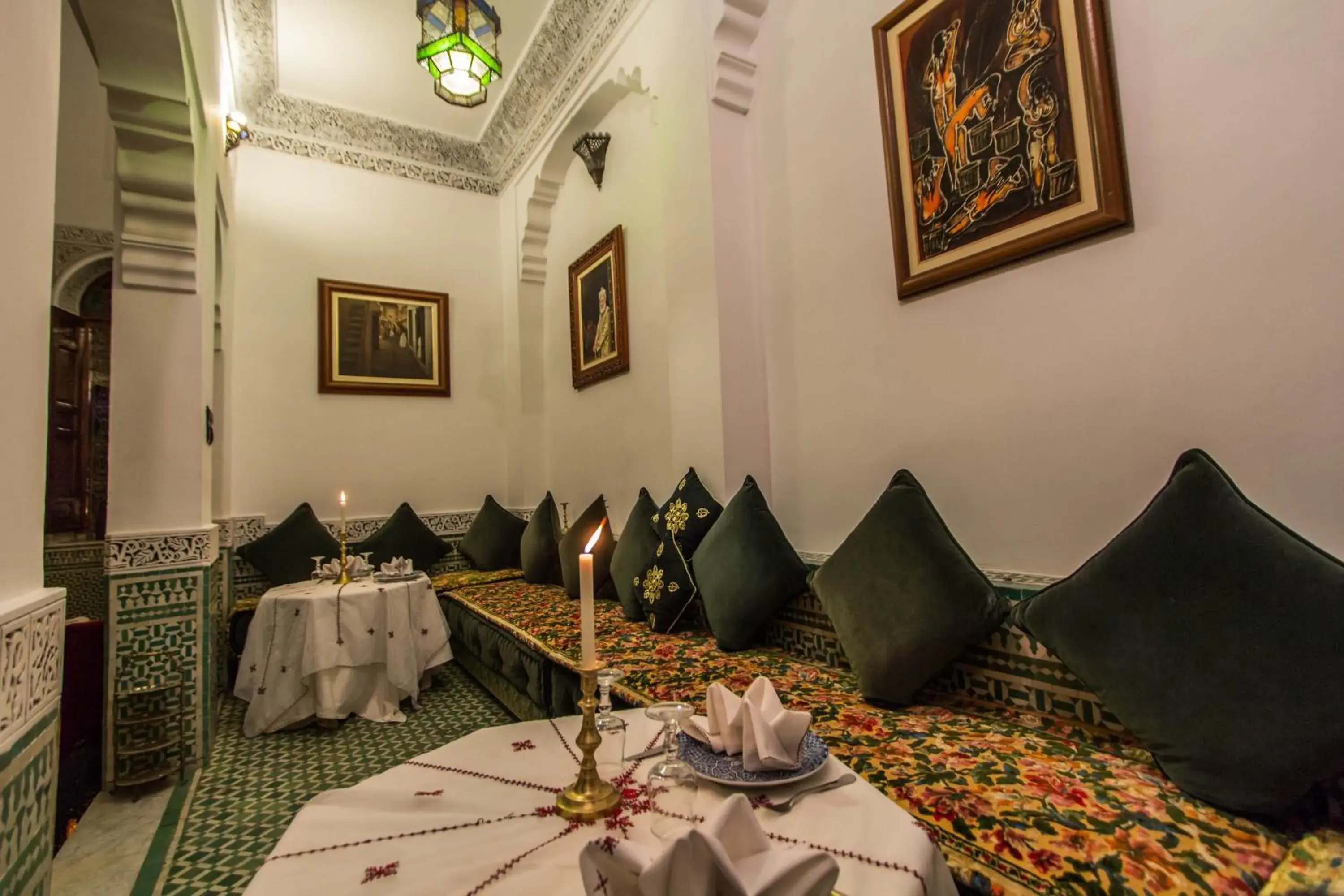 Restaurant/Places to Eat in Dar Al Andalous
