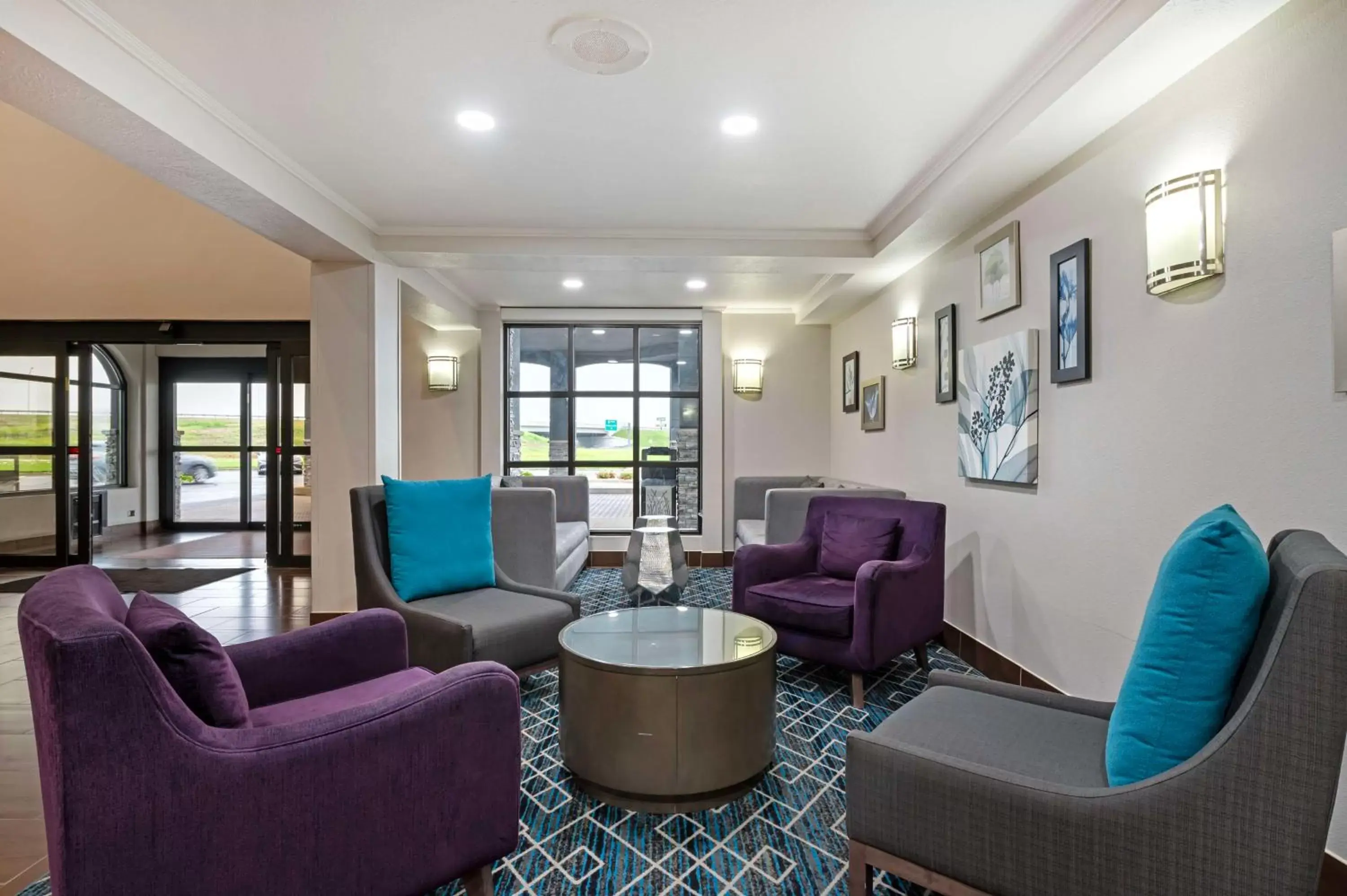 Lobby or reception, Seating Area in Best Western Plus Greenwood Indy South Inn