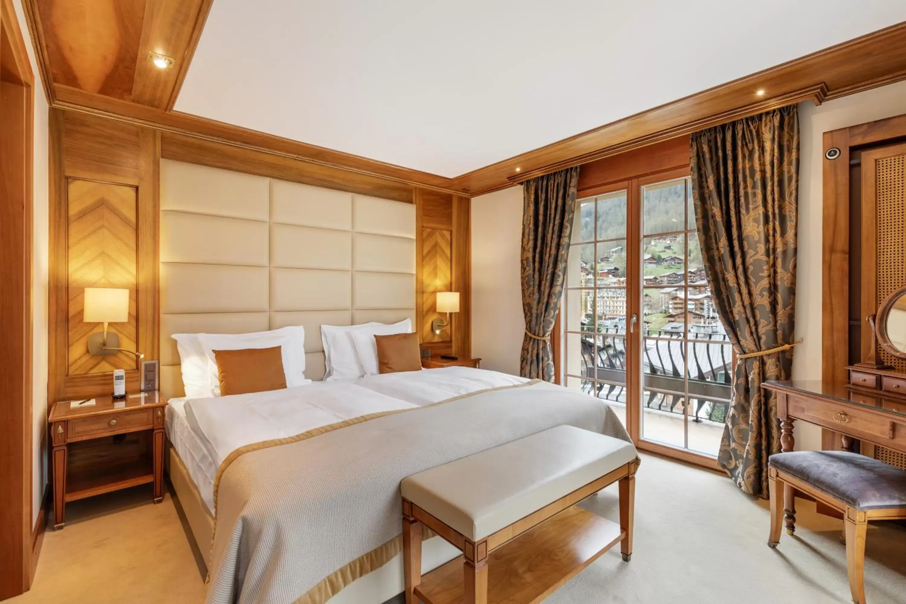 Bedroom, Bed in Grand Hotel Zermatterhof