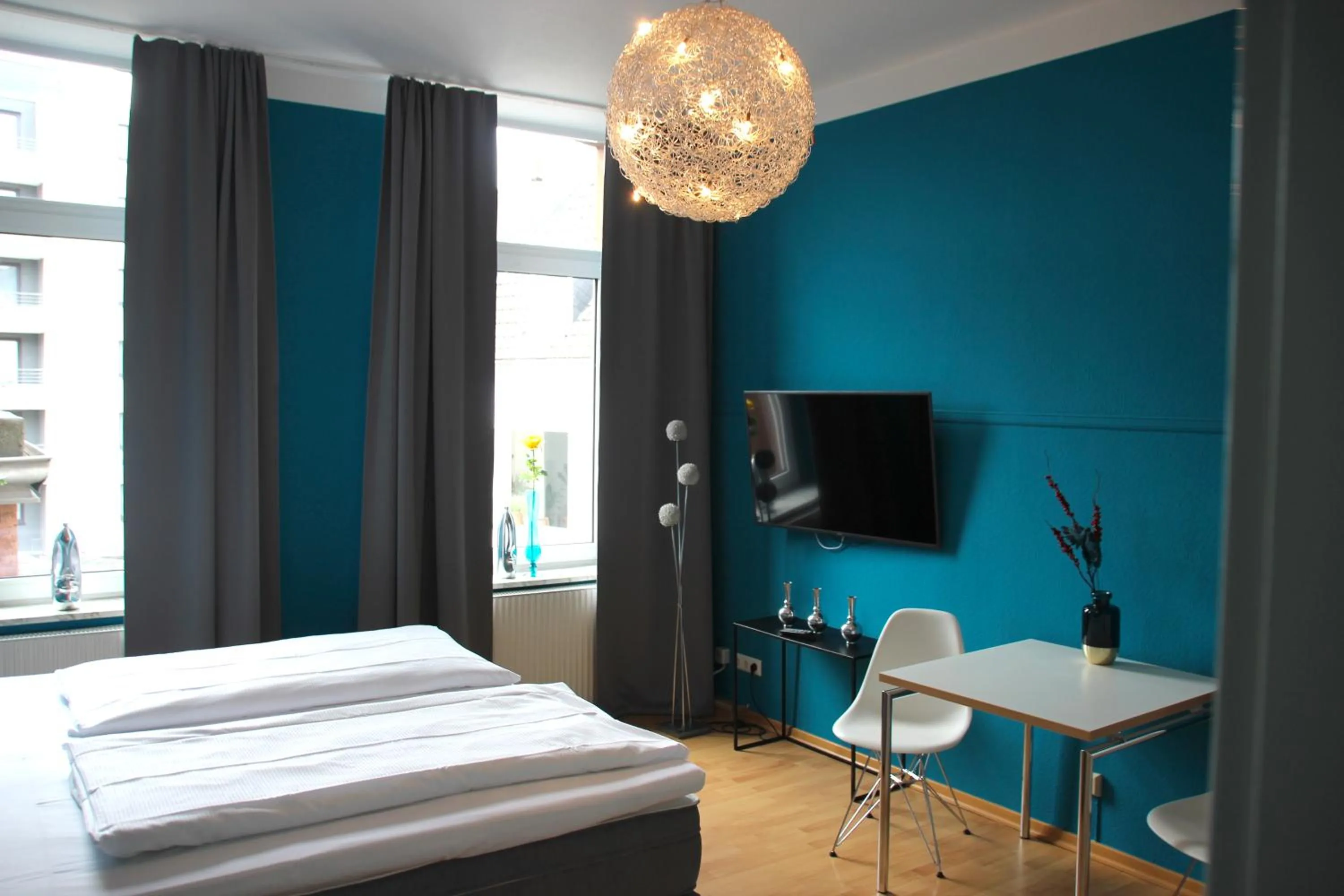 Seating area, Bed in Hotel Domstern