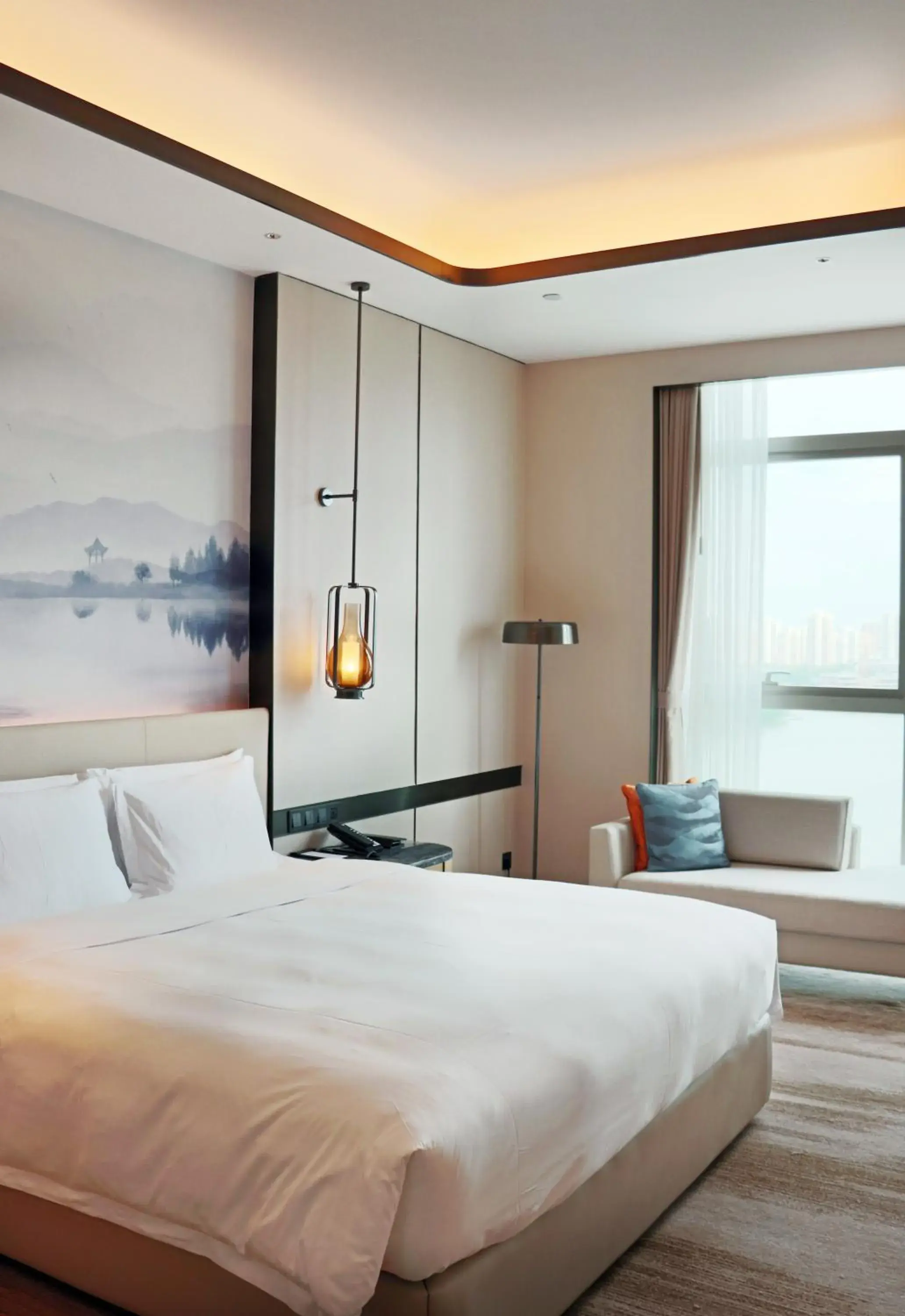Deluxe Executive Room with Lake View and Lounge Access in Pullman Suzhou Taicang Deluxe Executive Room with Lake View and Lounge Access in Pullman Suzhou Taicang
