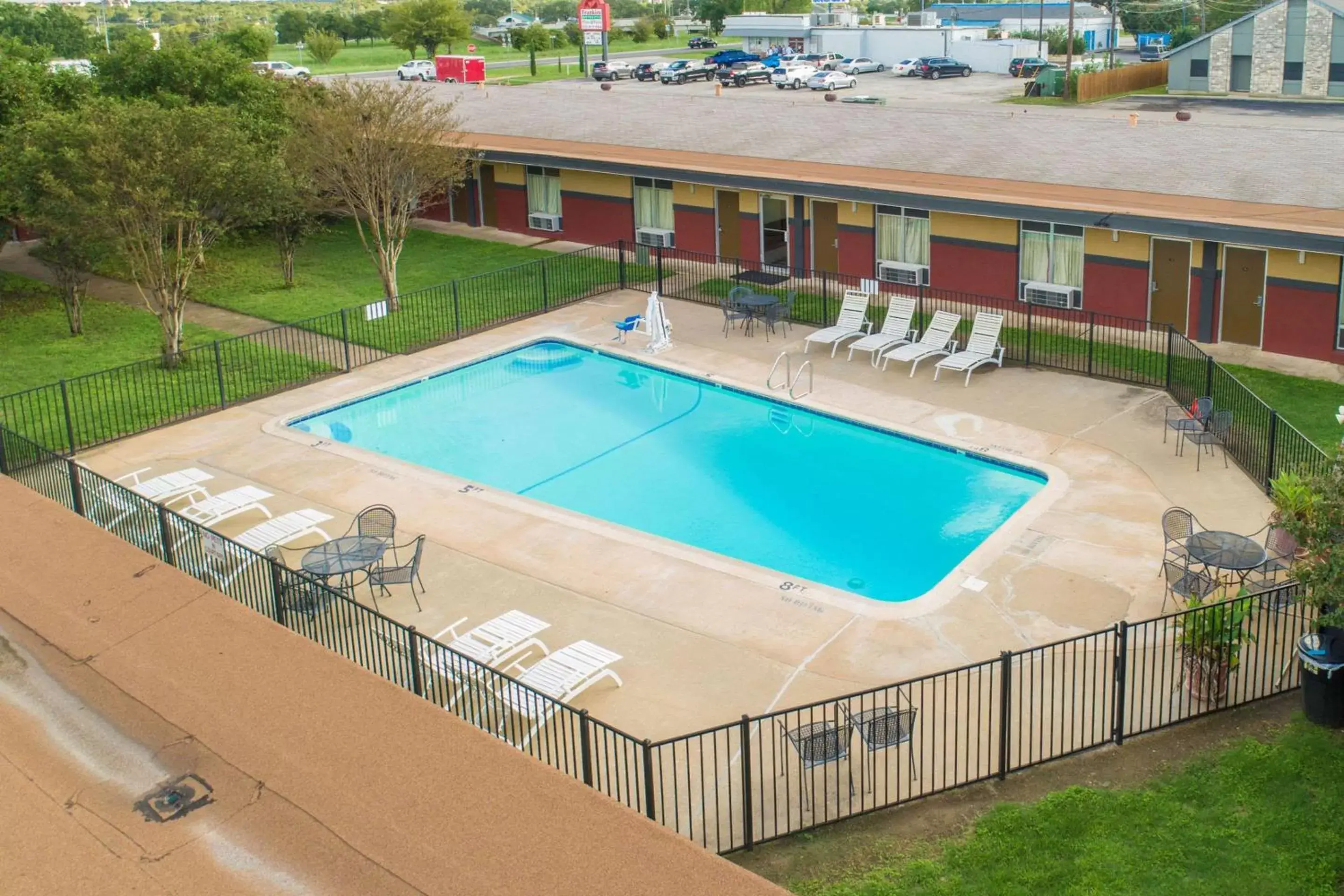 On site, Pool View in Rodeway Inn Georgetown