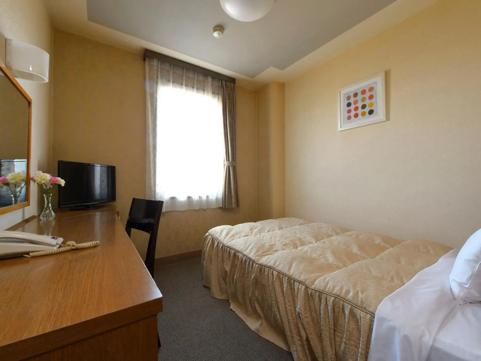 Photo of the whole room, Bed in Hotel Pearl City Hachinohe