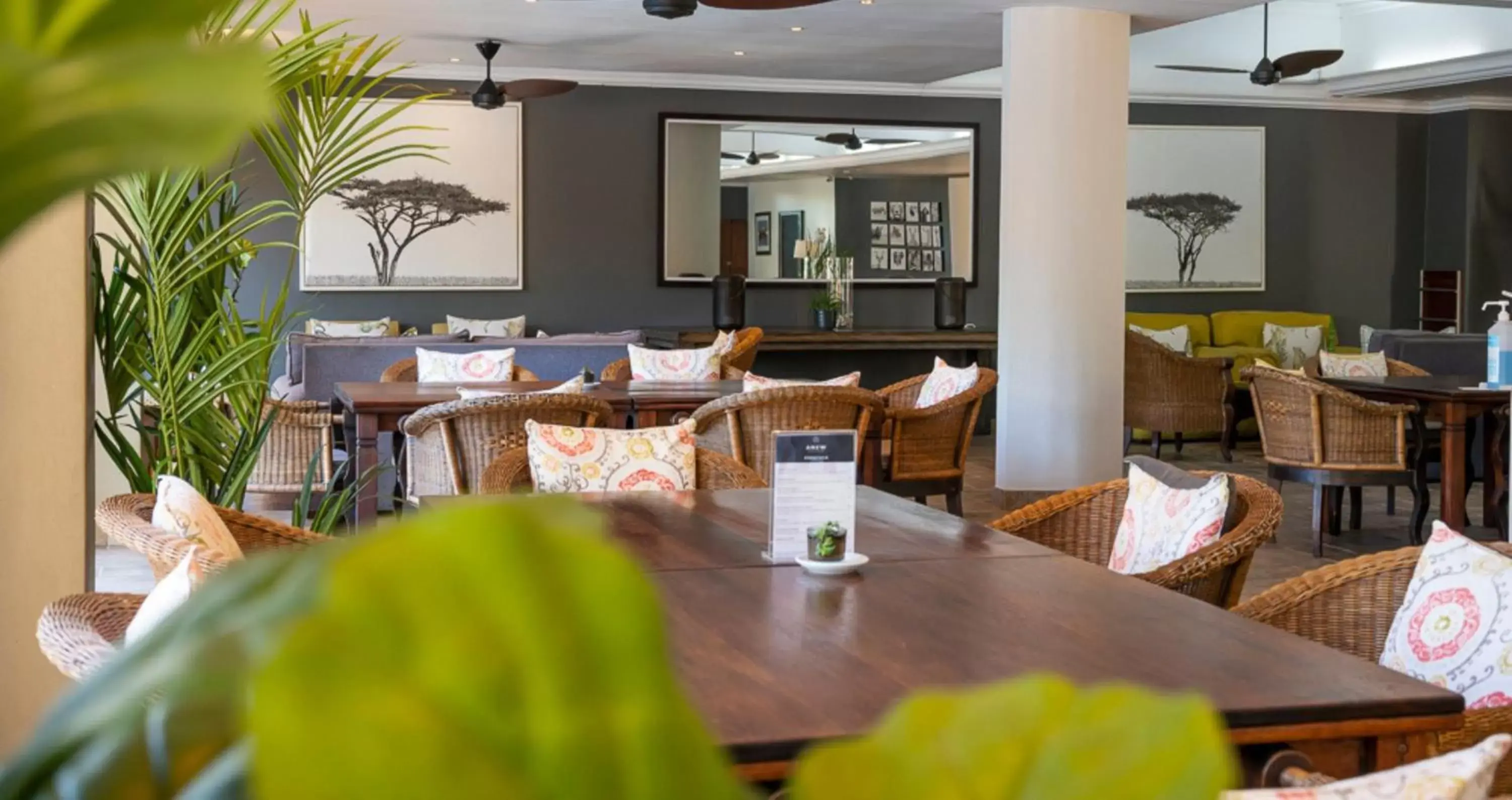 Lounge or bar, Restaurant/Places to Eat in ANEW Hotel Hluhluwe