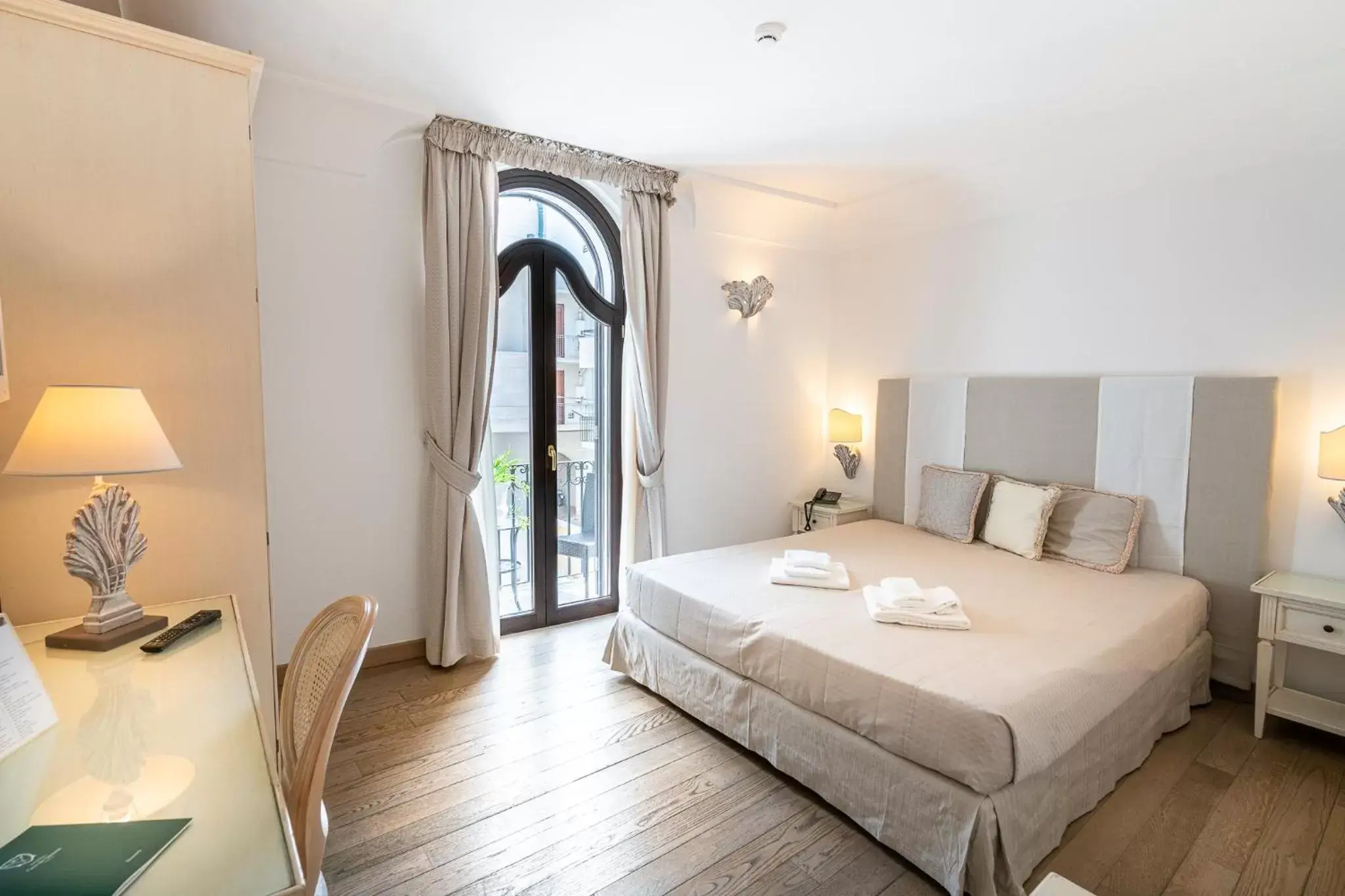 Bedroom, Bed in Covo dei Saraceni Bedroom, Bed in Covo dei Saraceni