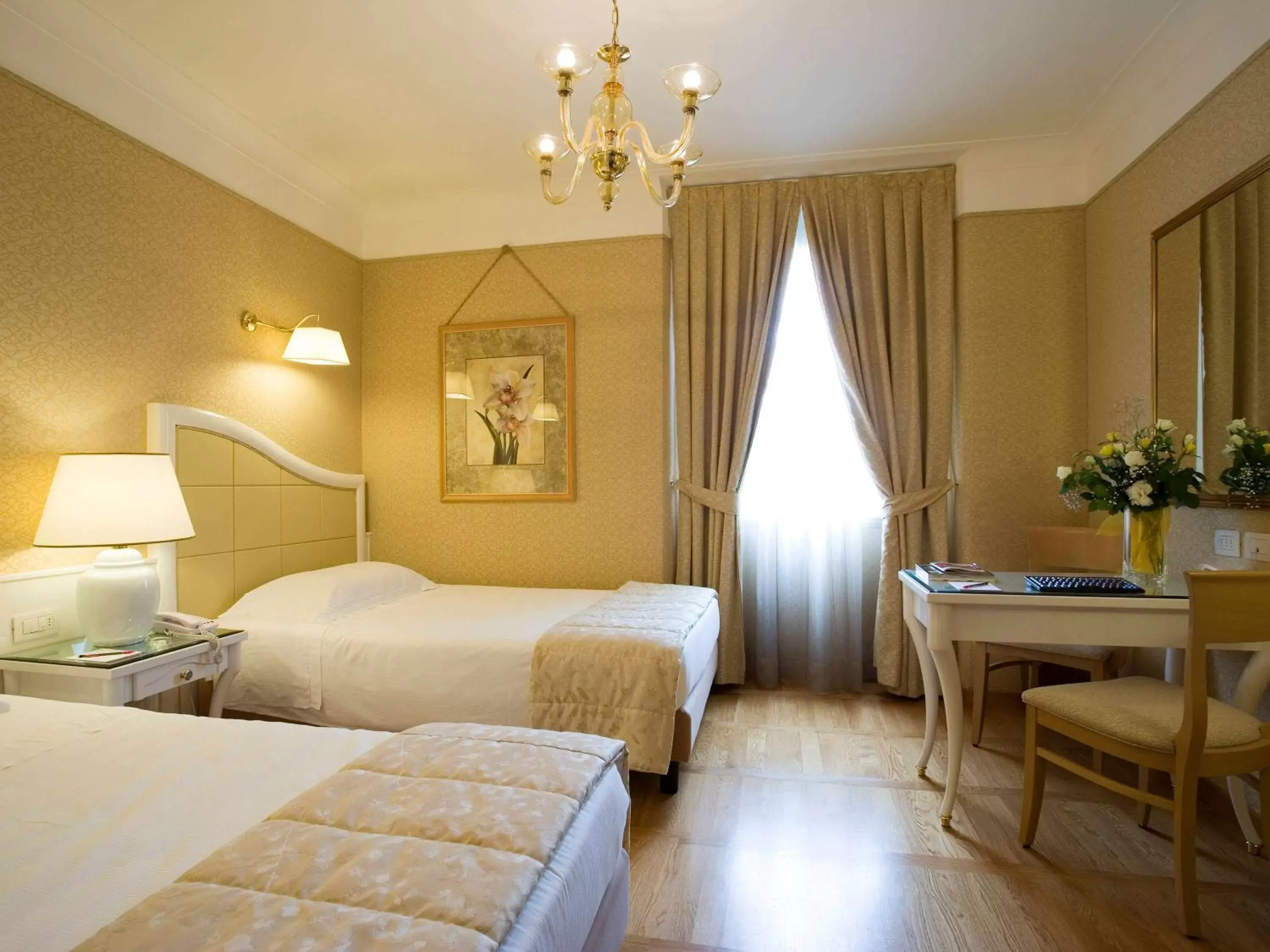 Photo of the whole room, Bed in Hotel Mercure Milano Centro