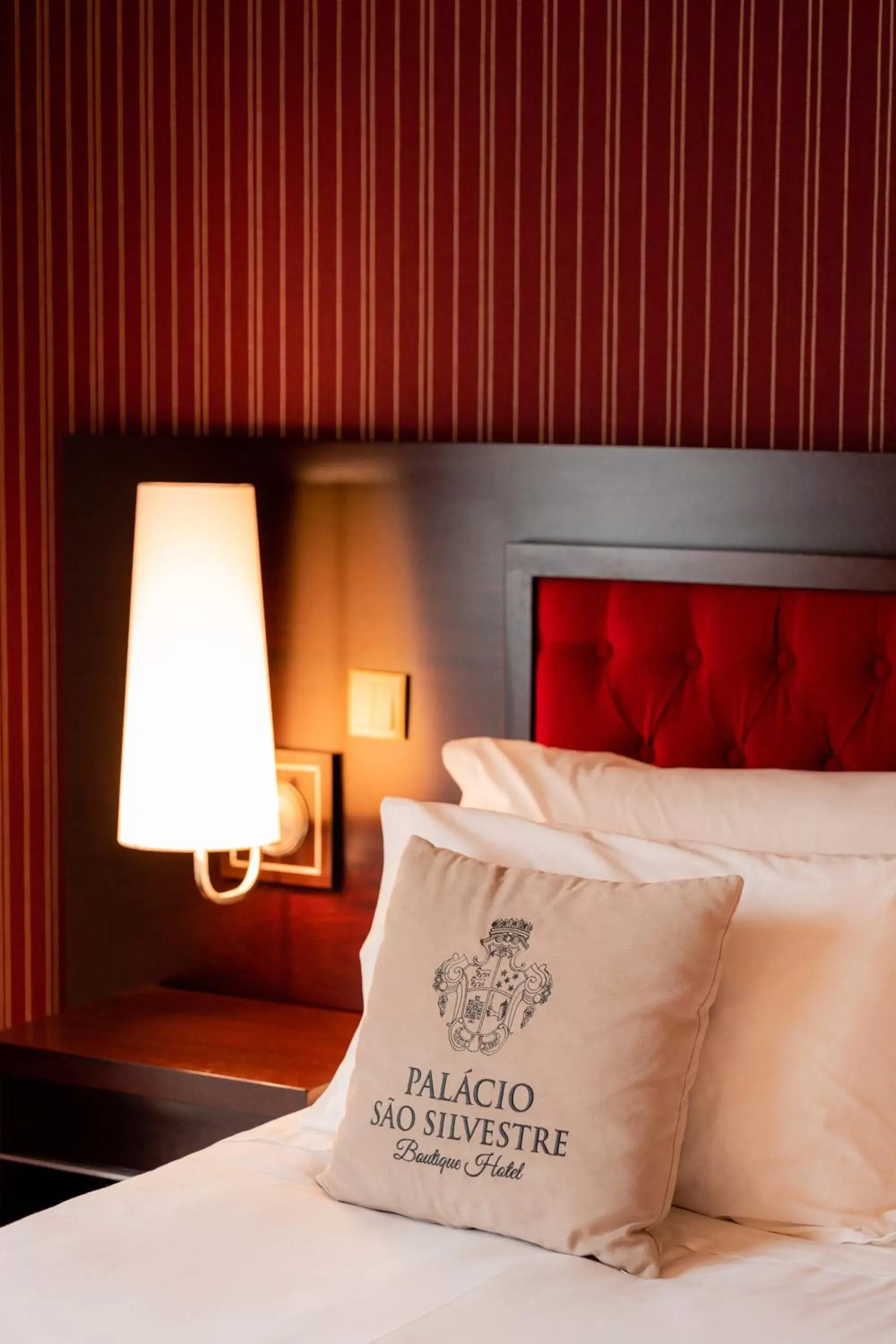 Decorative detail, Bed in Palacio São Silvestre-Boutique Hotel
