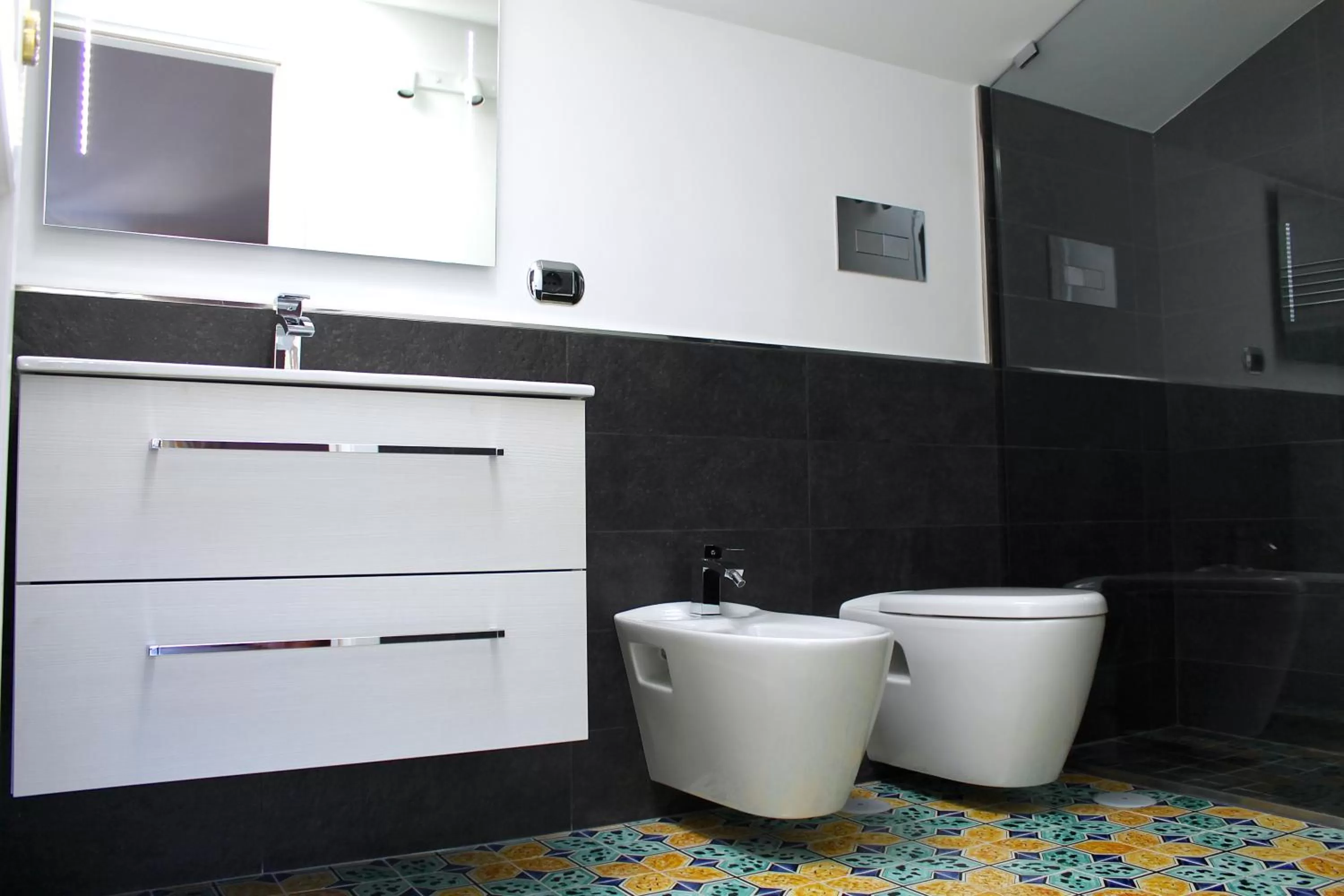 Shower in Iride Bed and Breakfast