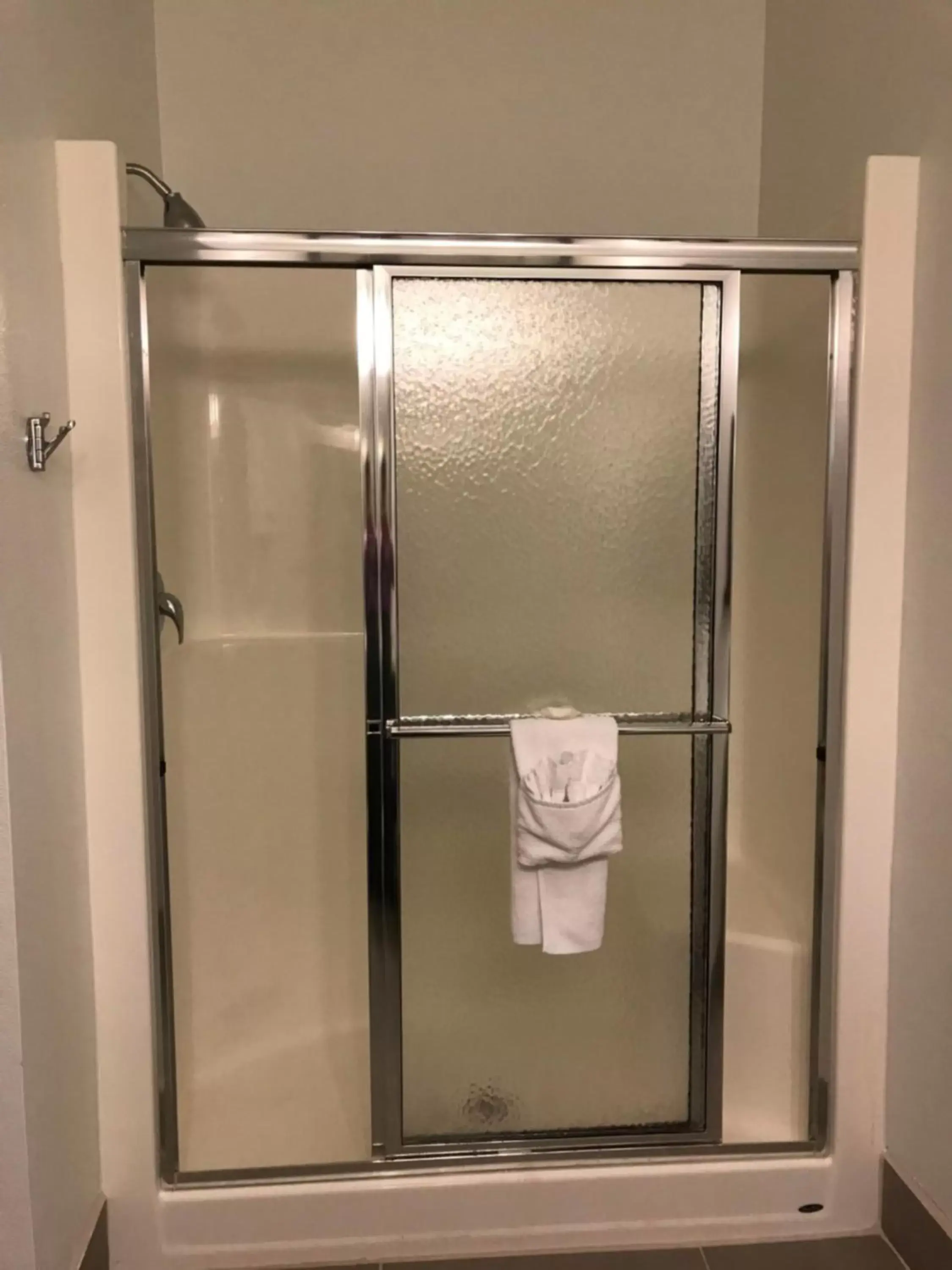 Shower, Bathroom in Country Inn & Suites by Radisson, Fond du Lac, WI