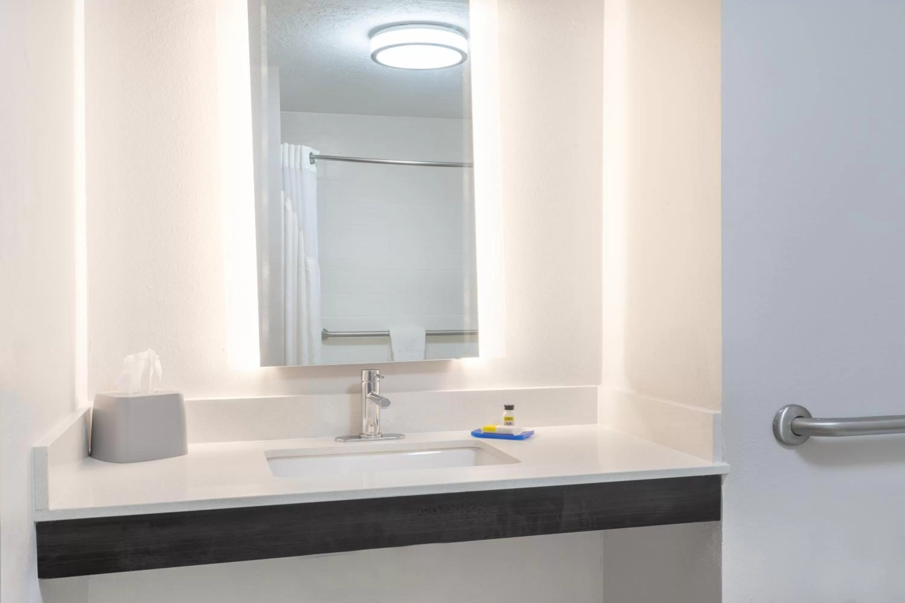 Holiday Inn Express Hotel & Suites Albuquerque - North Balloon Fiesta Park by IHG