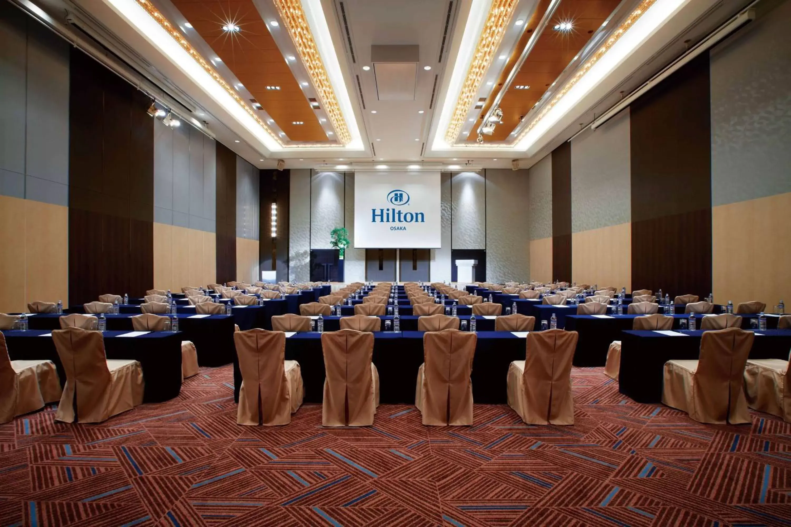 Meeting/conference room in Hilton Osaka Hotel