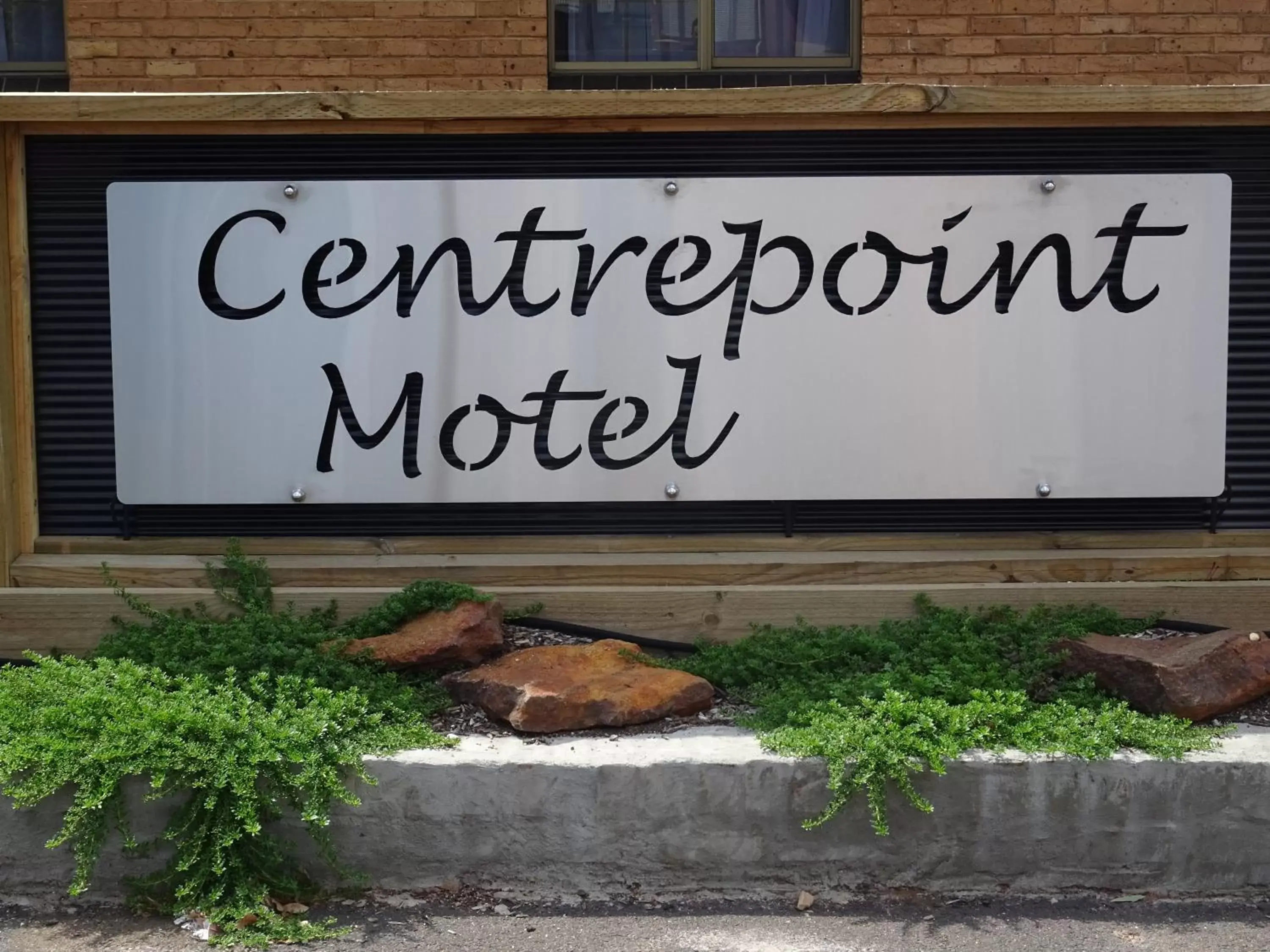 Property Logo/Sign in Centrepoint Motel