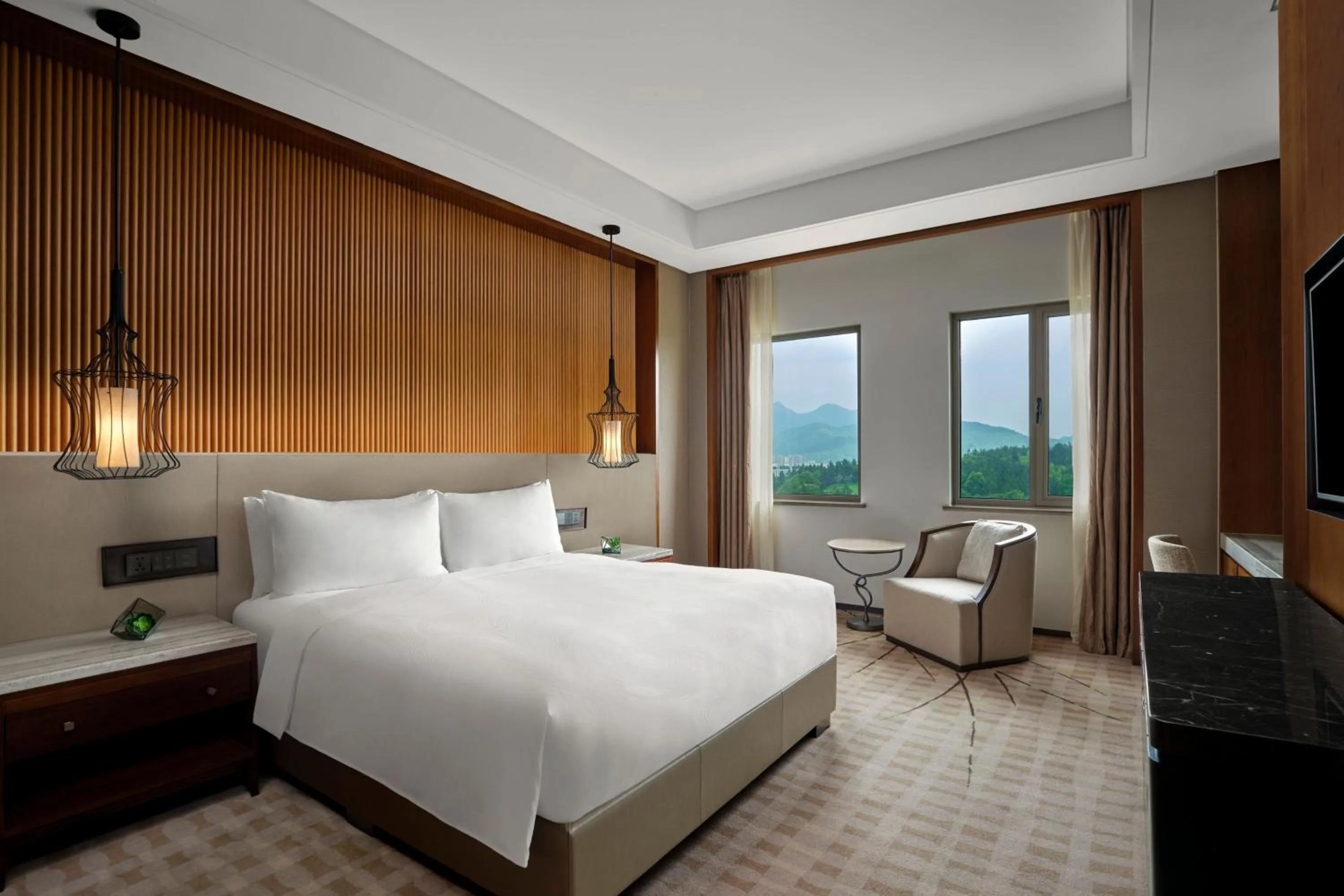 Photo of the whole room, Bed in JW Marriott Hotel Zhejiang Anji