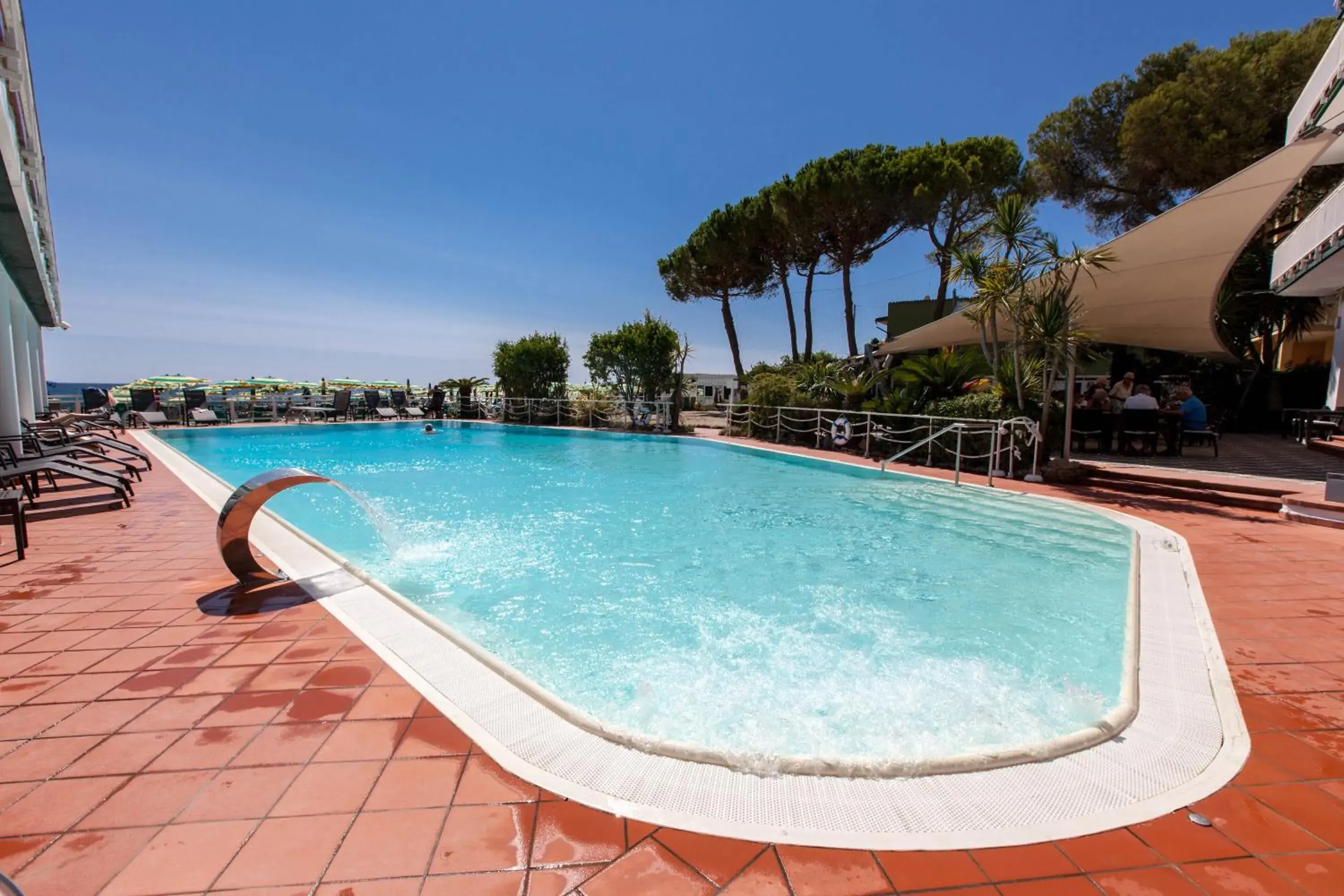 Patio, Swimming Pool in Hotel Gabriella