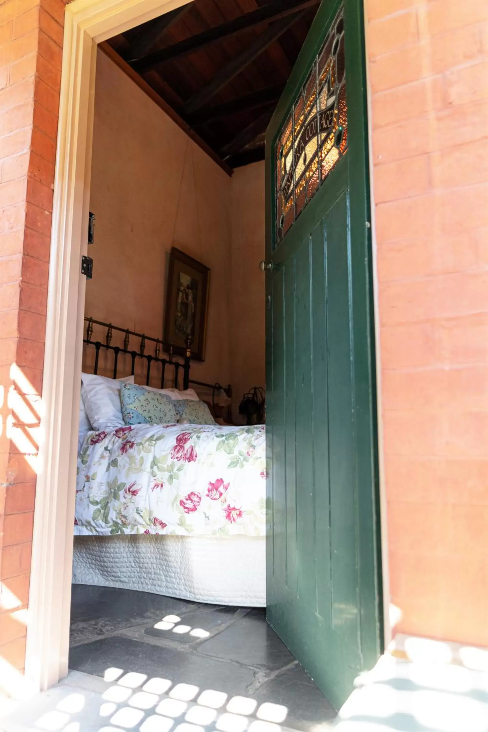 Bedroom, Bed in Buxton Manor