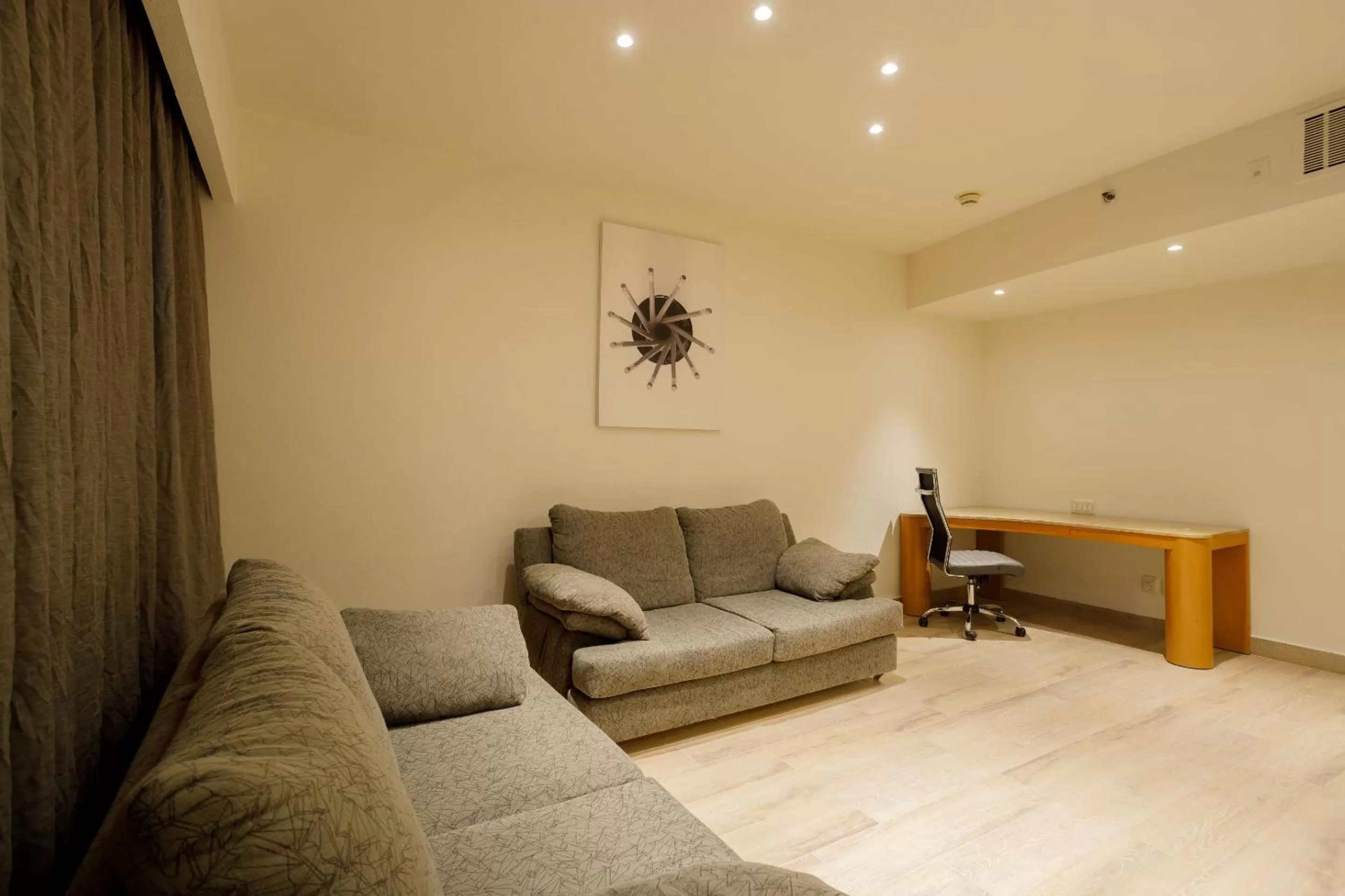 Photo of the whole room in Real Inn Torreon