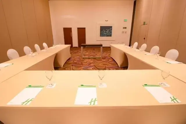 Meeting/conference room, Business Area/Conference Room in Holiday Inn Acapulco La Isla, an IHG Hotel
