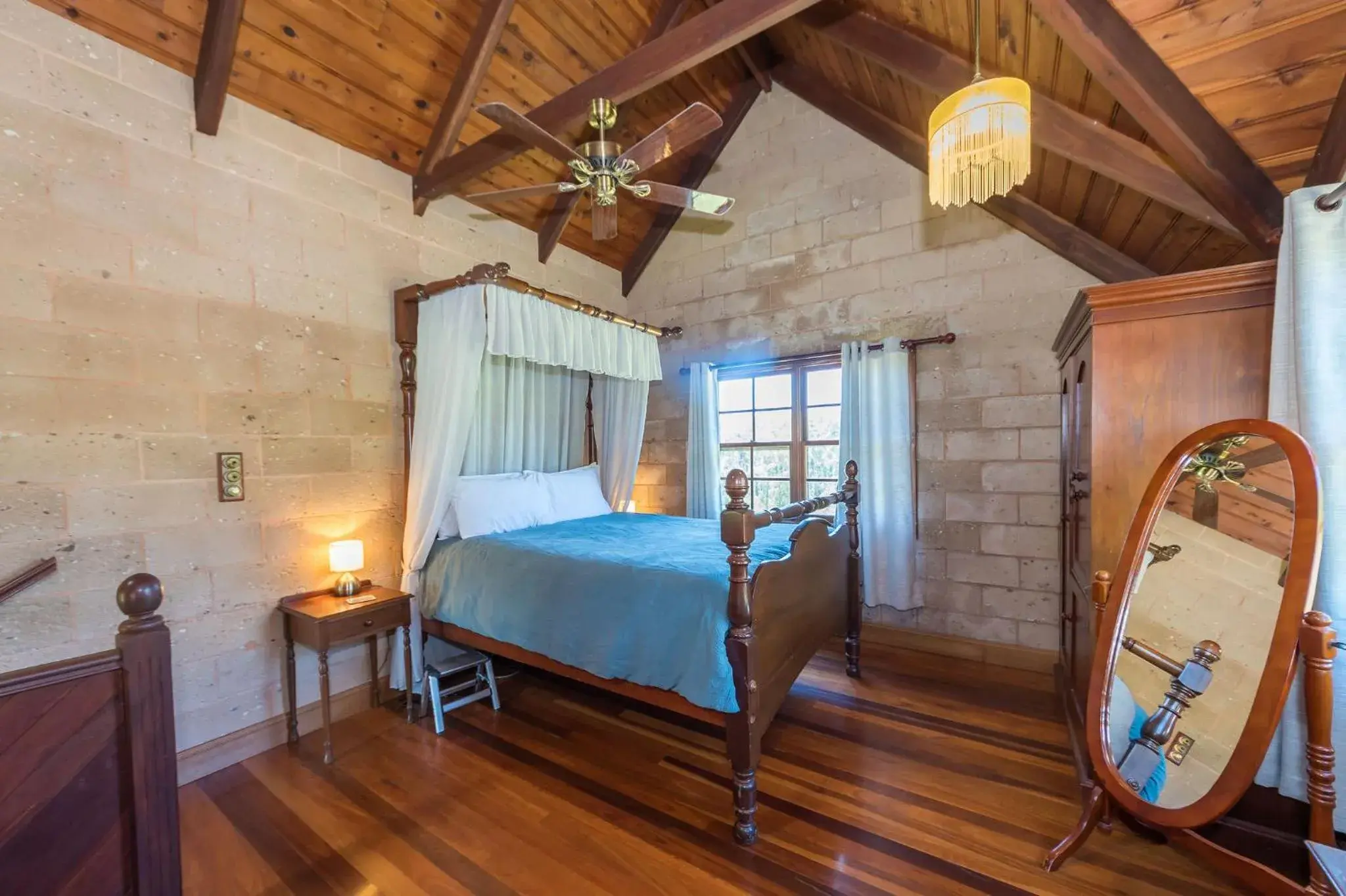 Bedroom, Bed in Clarendon Forest Retreat