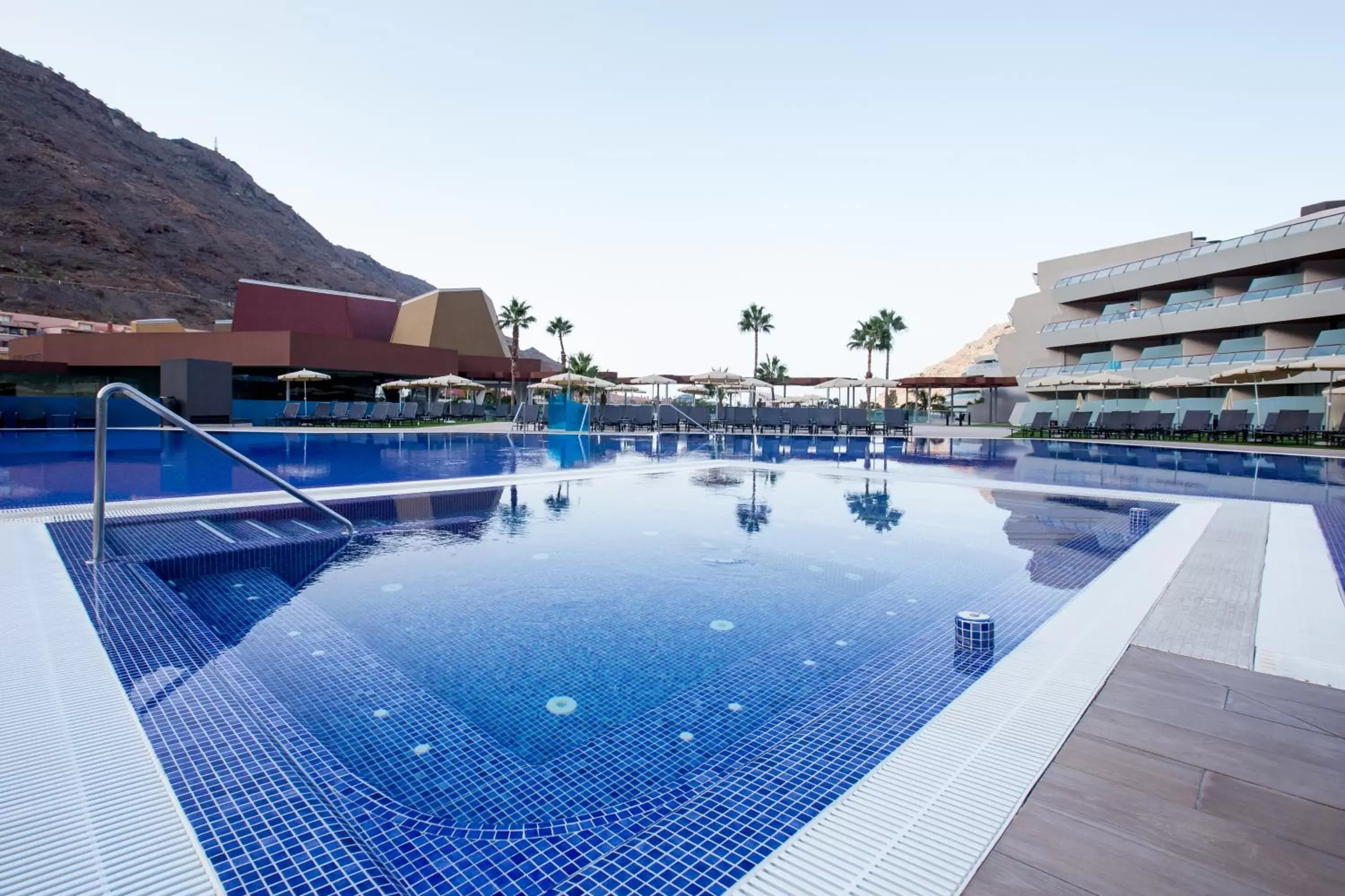Pool view, Swimming Pool in Radisson Blu Resort & Spa, Gran Canaria Mogan