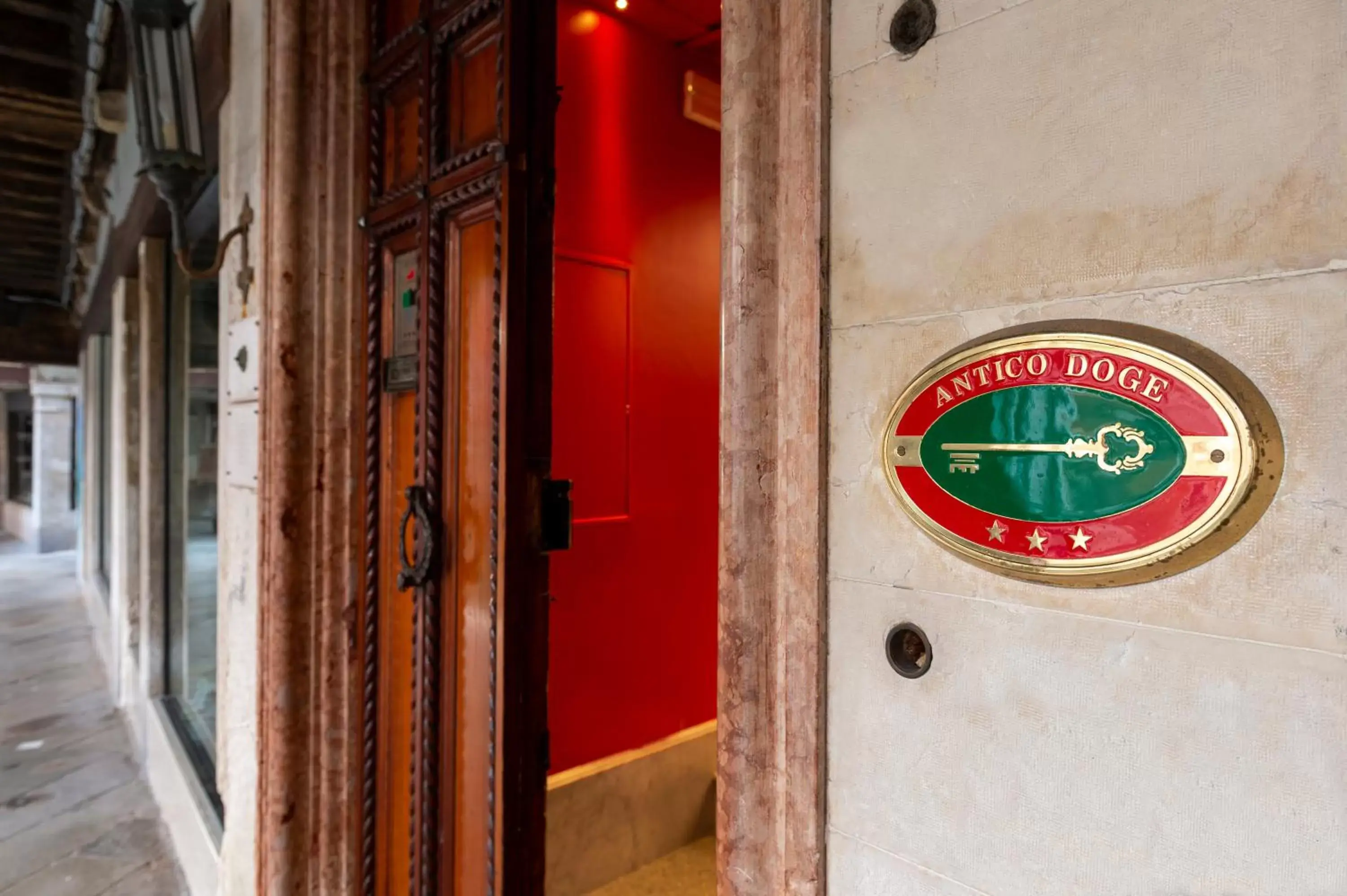 Facade/entrance in Hotel Antico Doge - a Member of Elizabeth Hotel Group