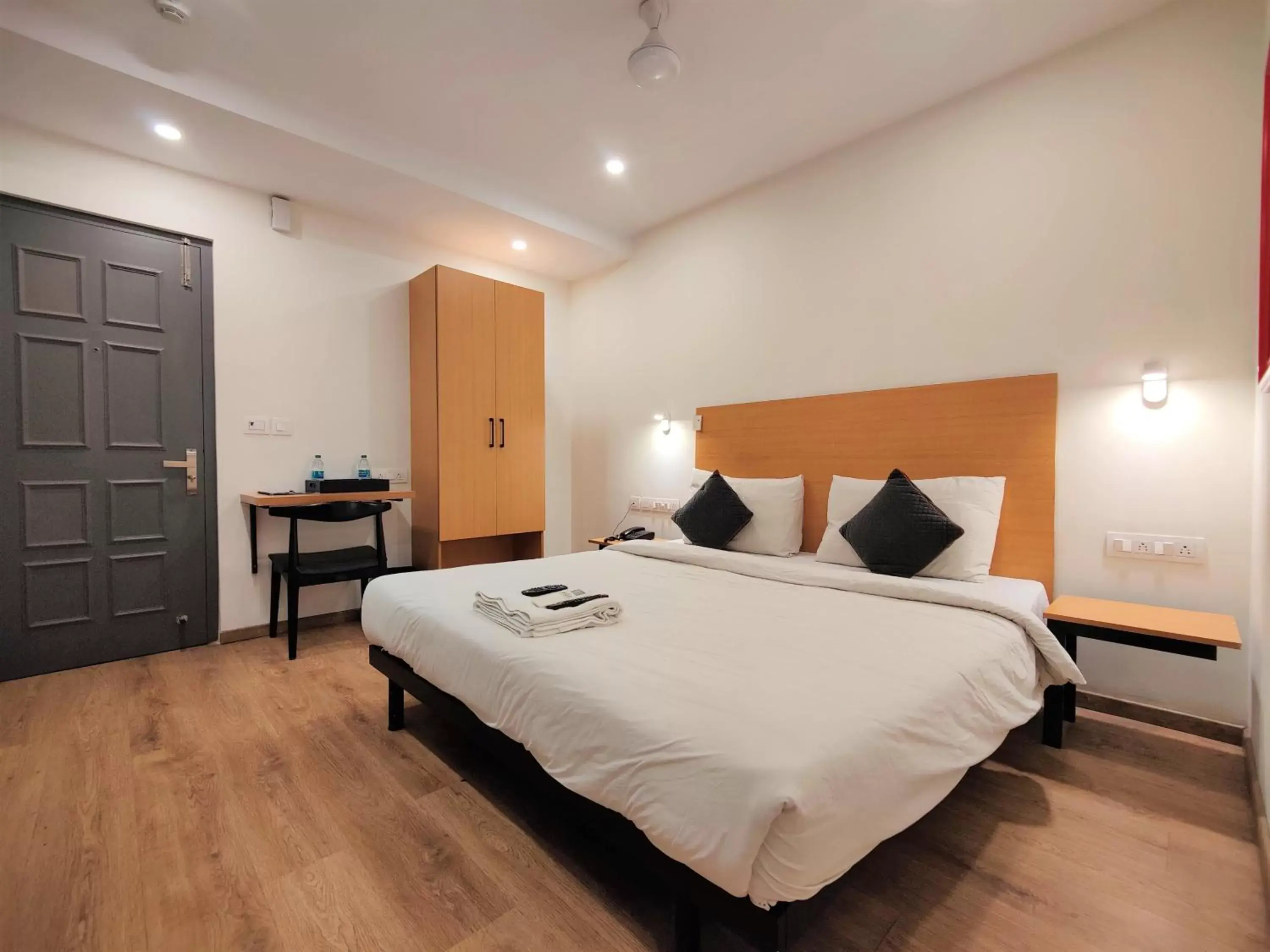 Bedroom, Bed in Hotel Bakya Slot - Maraimalai Nagar