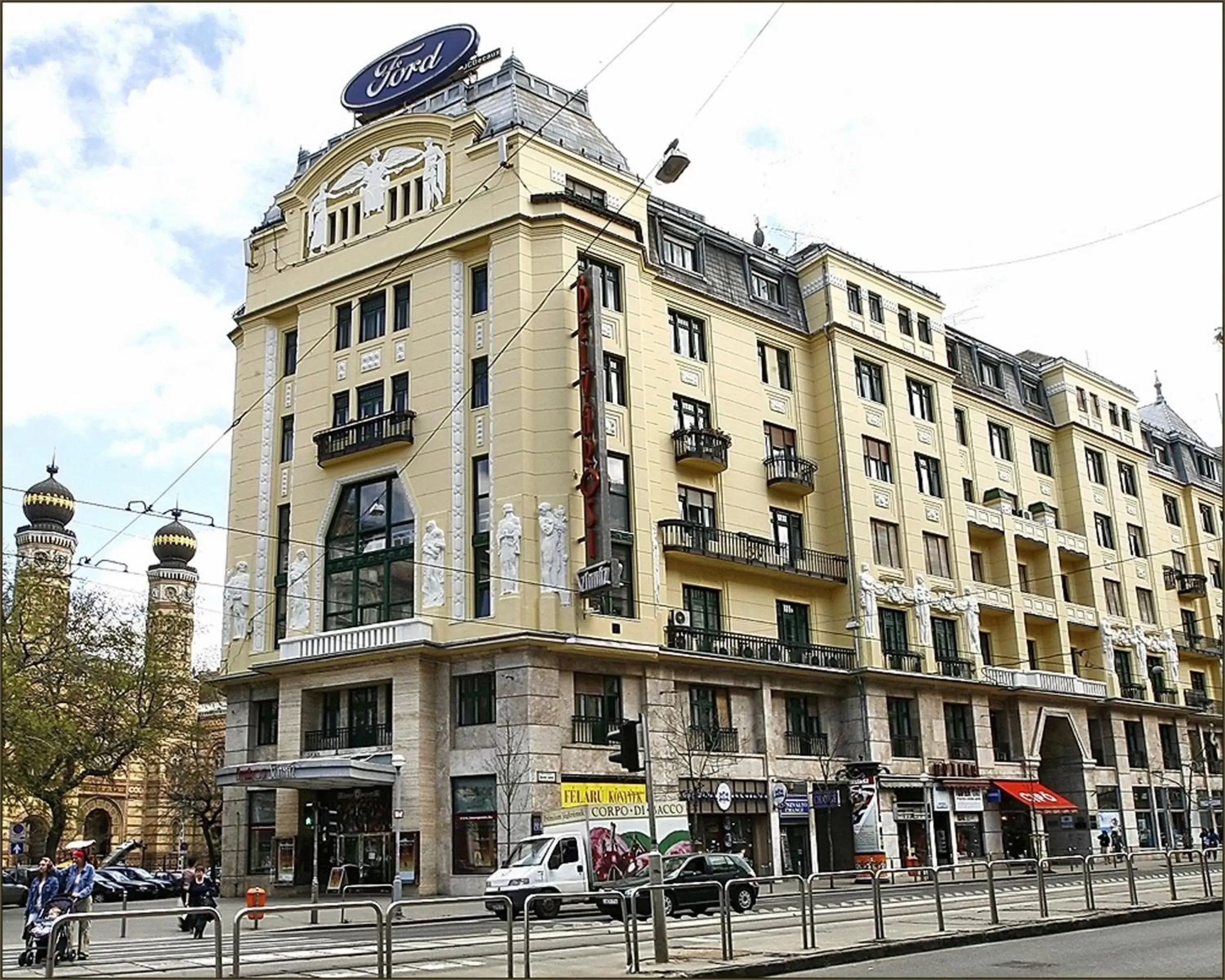 Property Building in Budapest Panorama Central