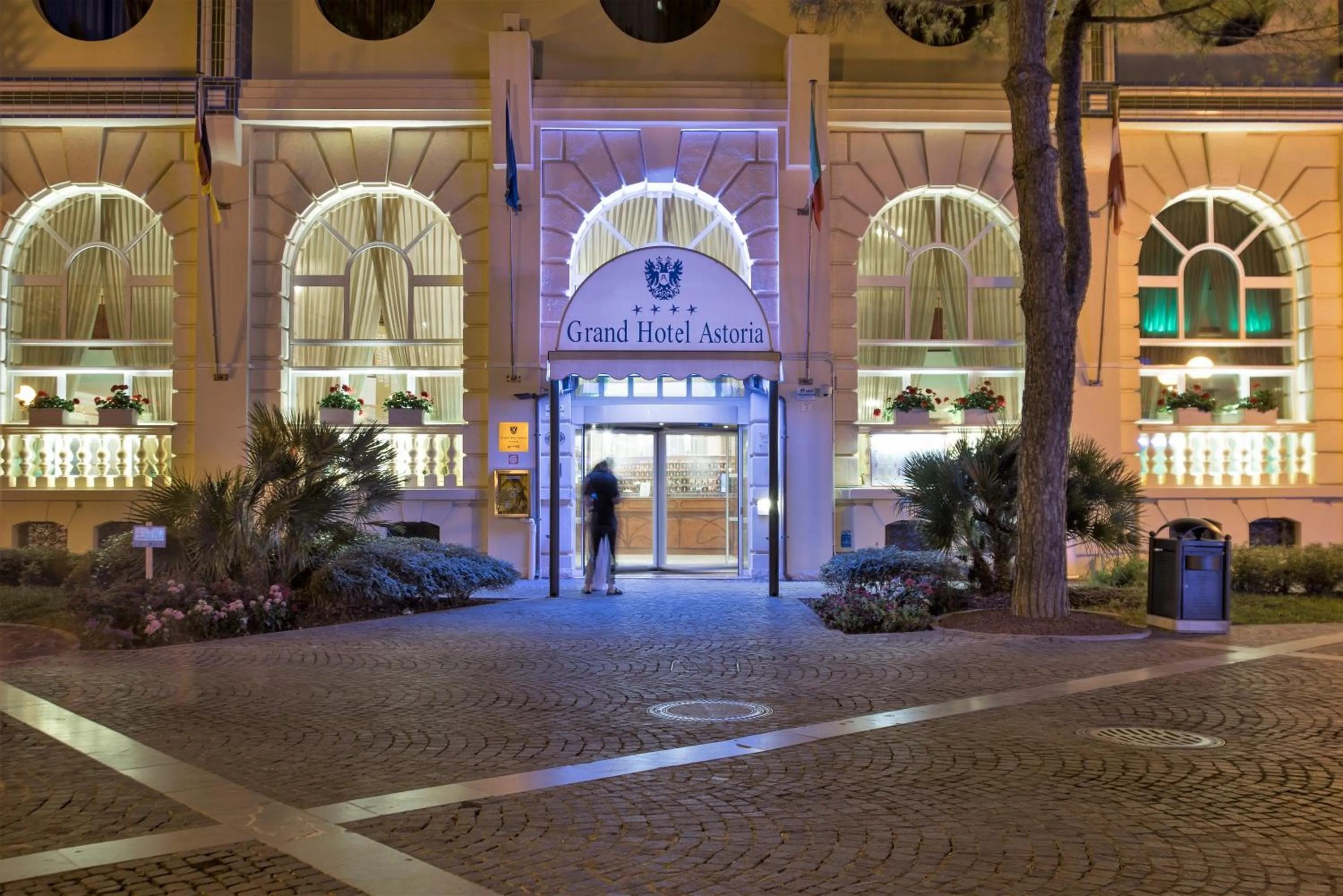 Facade/entrance in Grand Hotel Astoria