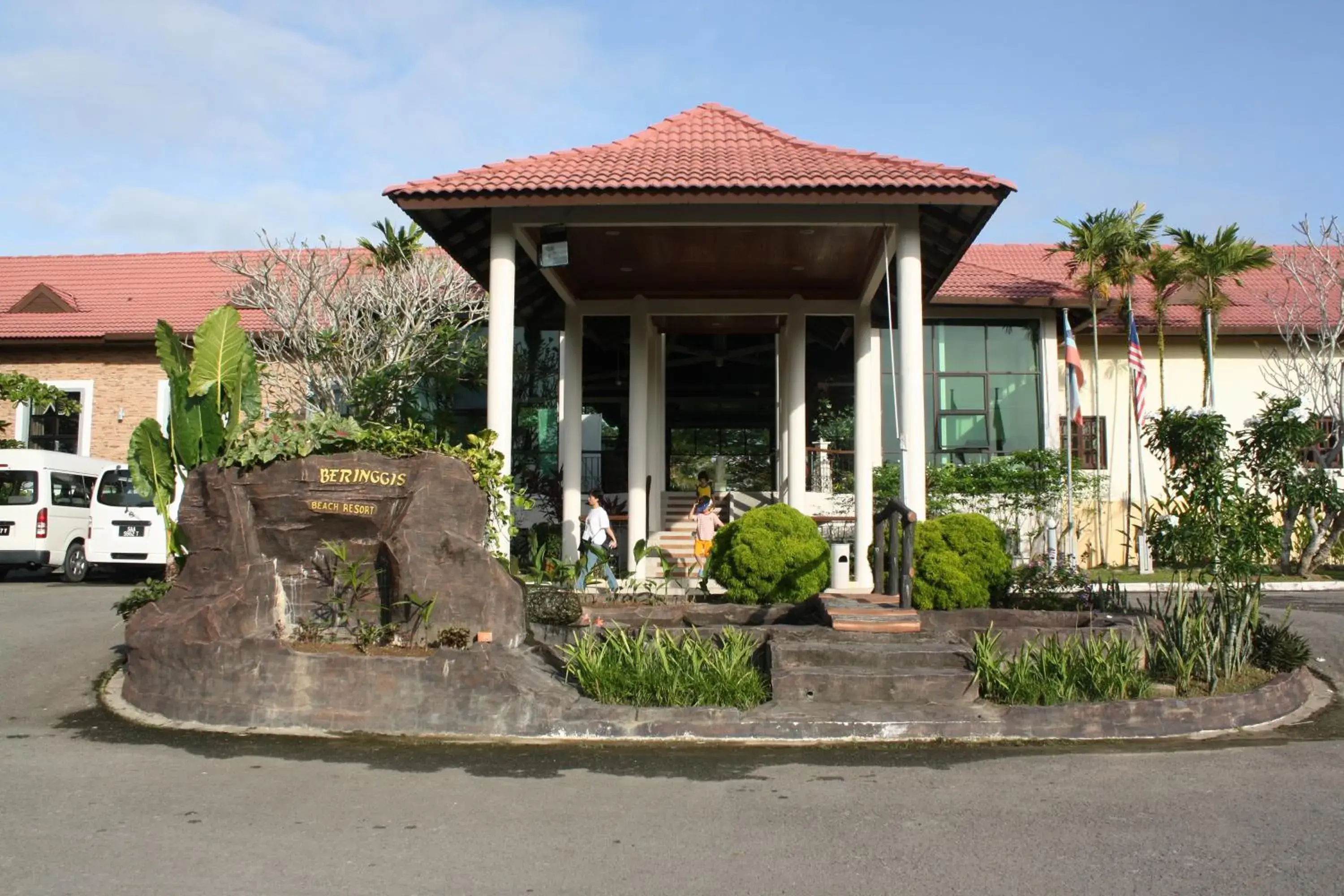 Facade/entrance, Property Building in Beringgis Beach Resort & Spa