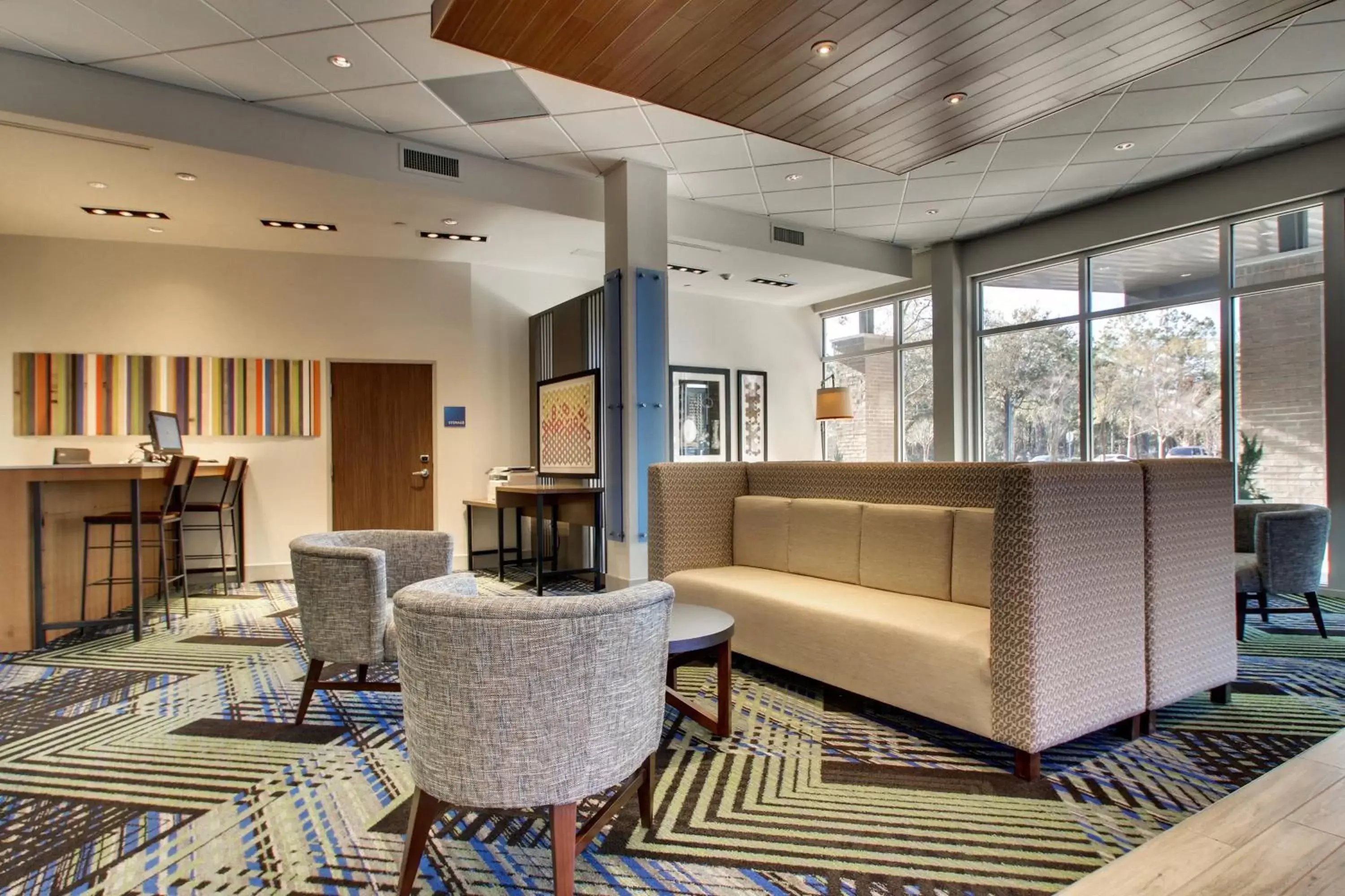 Property building, Lobby/Reception in Holiday Inn Express & Suites Charleston NE Mt Pleasant US17, an IHG Hotel