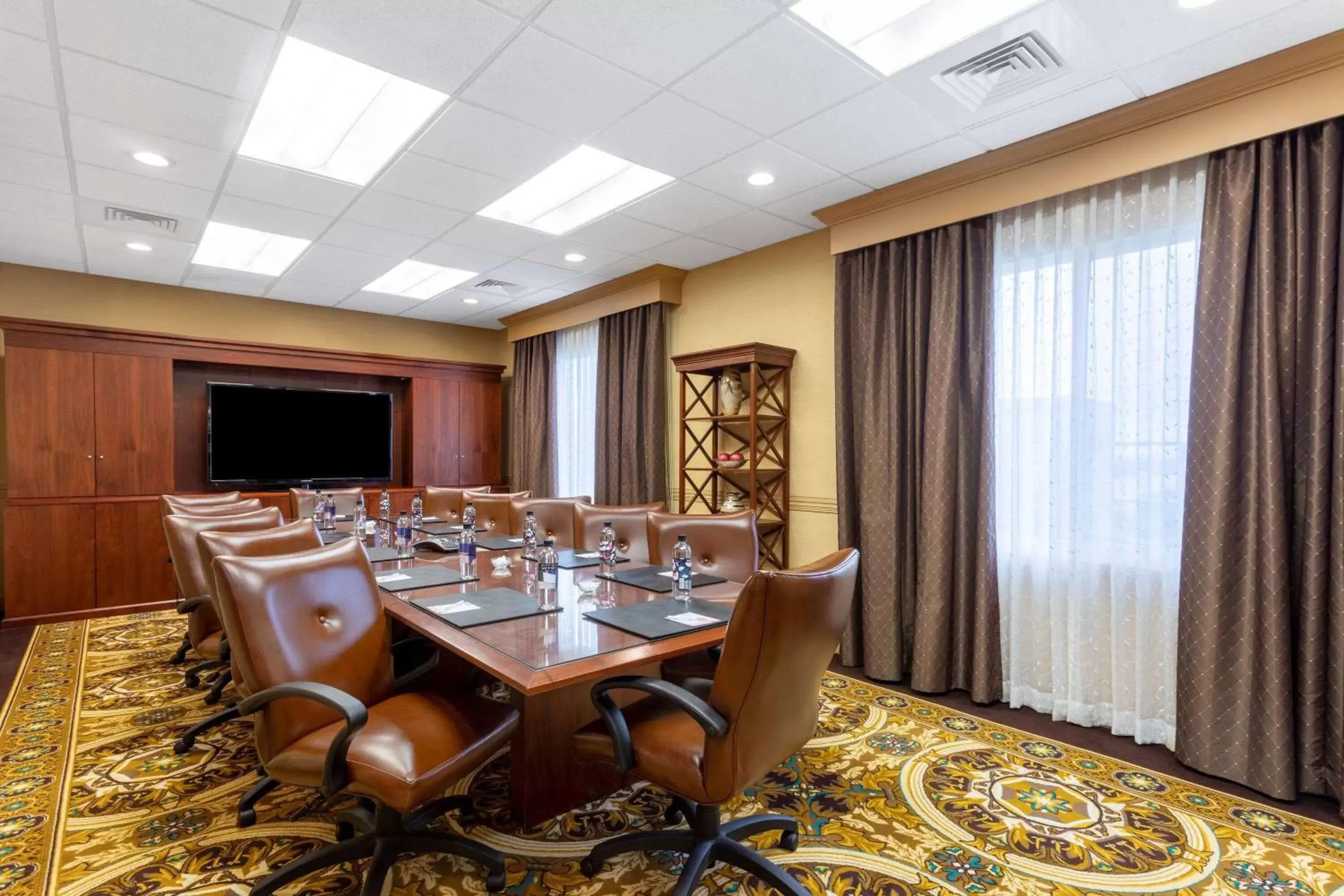 Meeting/conference room in Hawthorn Suites by Wyndham West Palm Beach