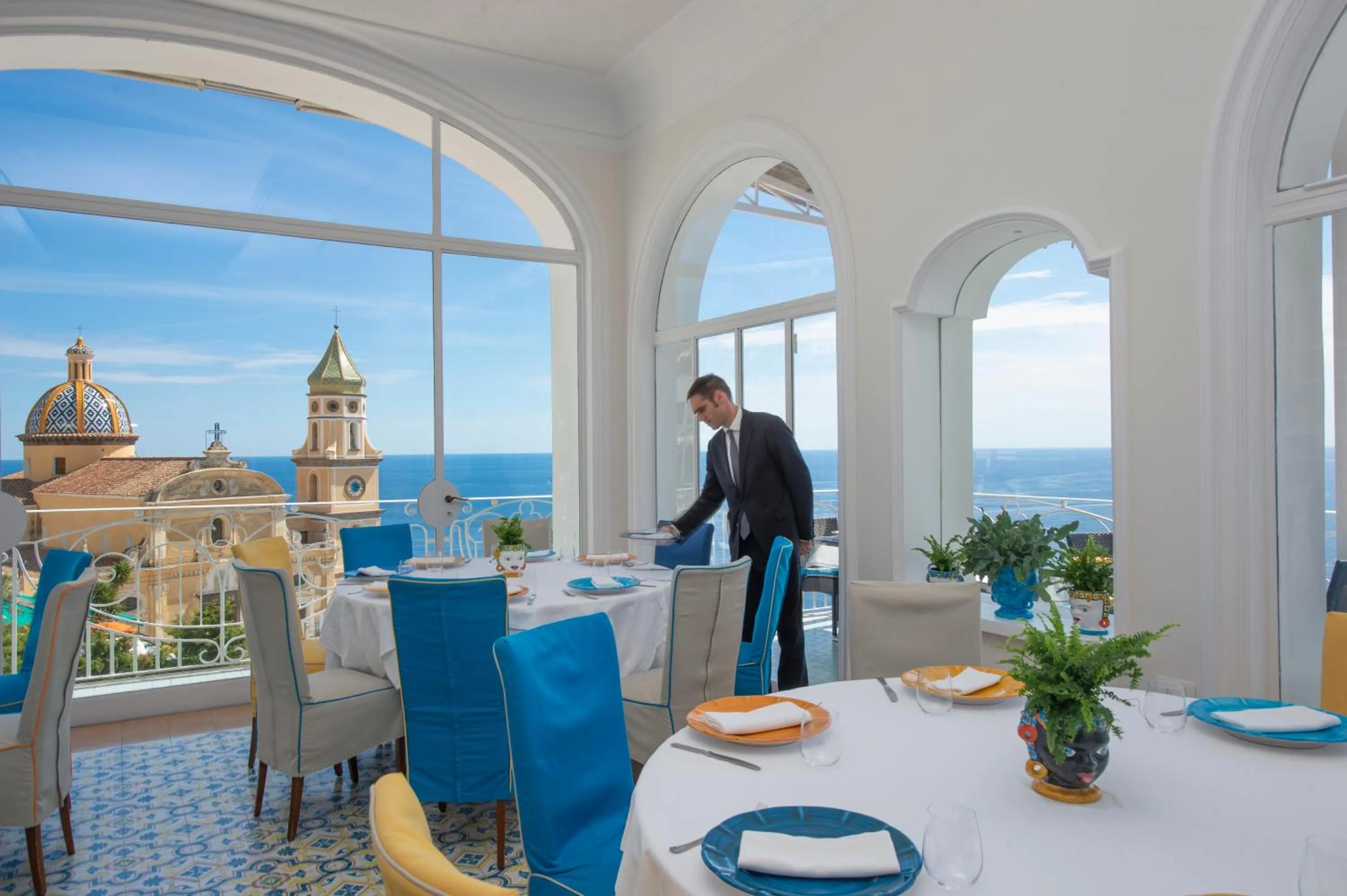 Restaurant/places to eat in Tramonto d'Oro