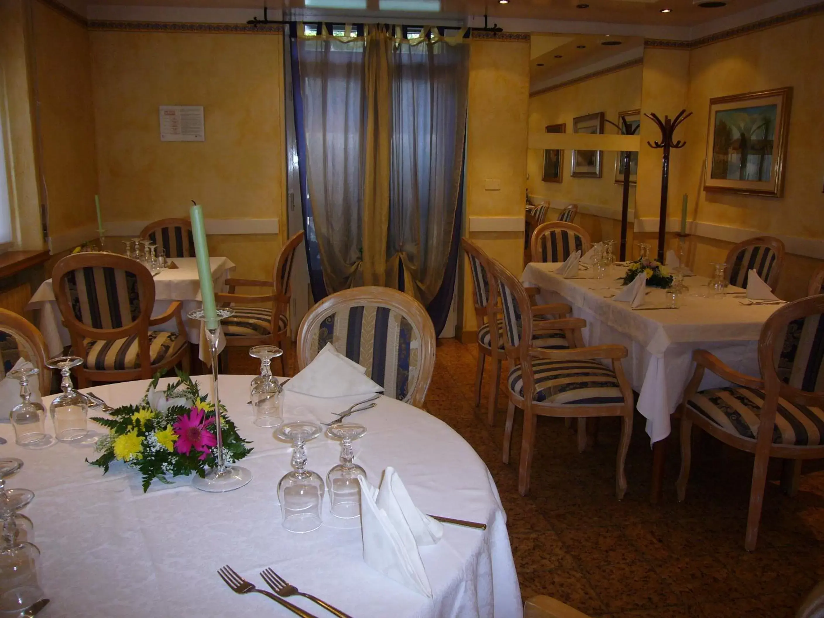 Decorative detail, Restaurant/Places to Eat in Trattoria Bettola