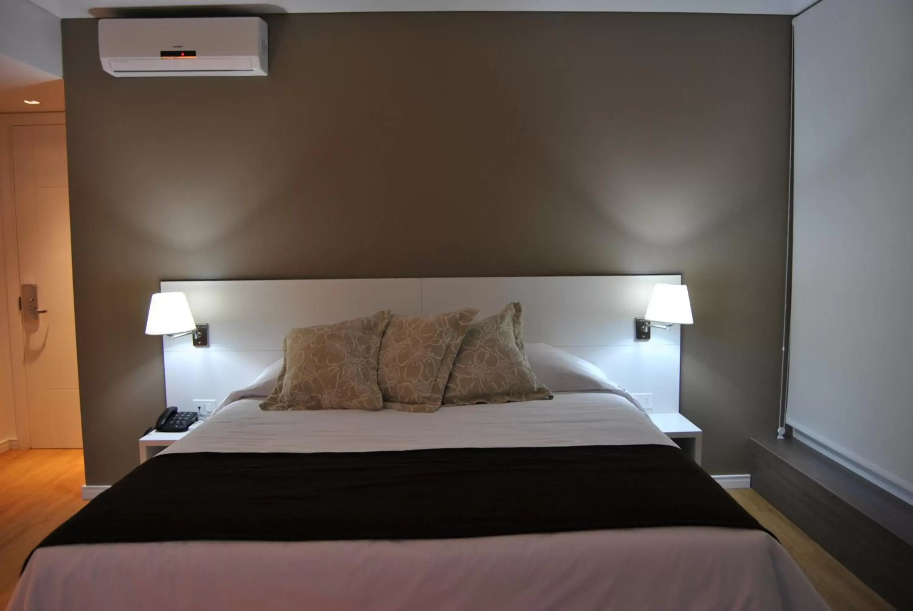 Decorative detail, Bed in Hotel Castilla Decorative detail, Bed in Hotel Castilla