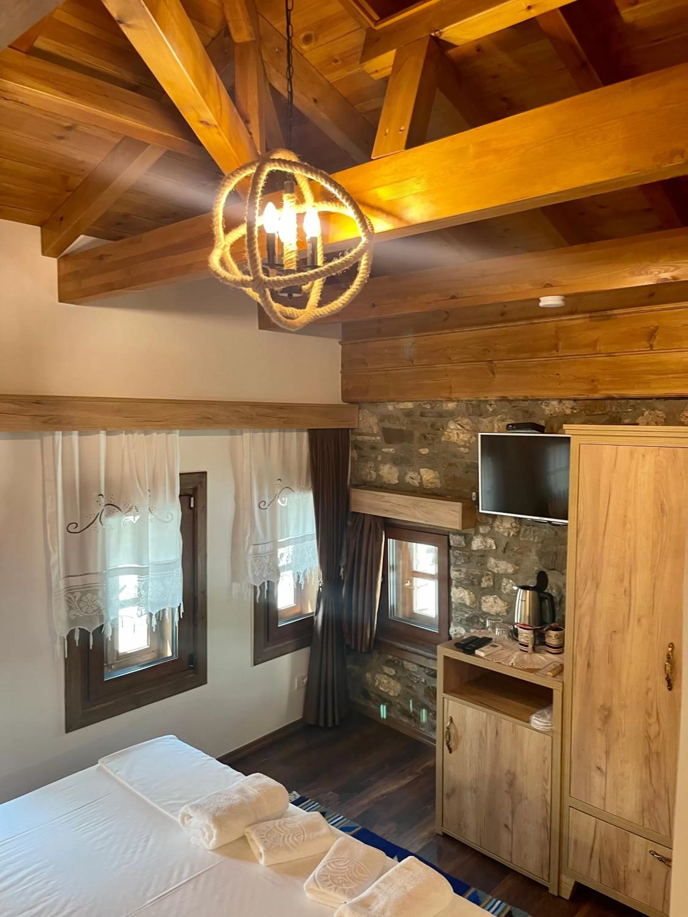 Deluxe King Room in HOTEL ANSEL