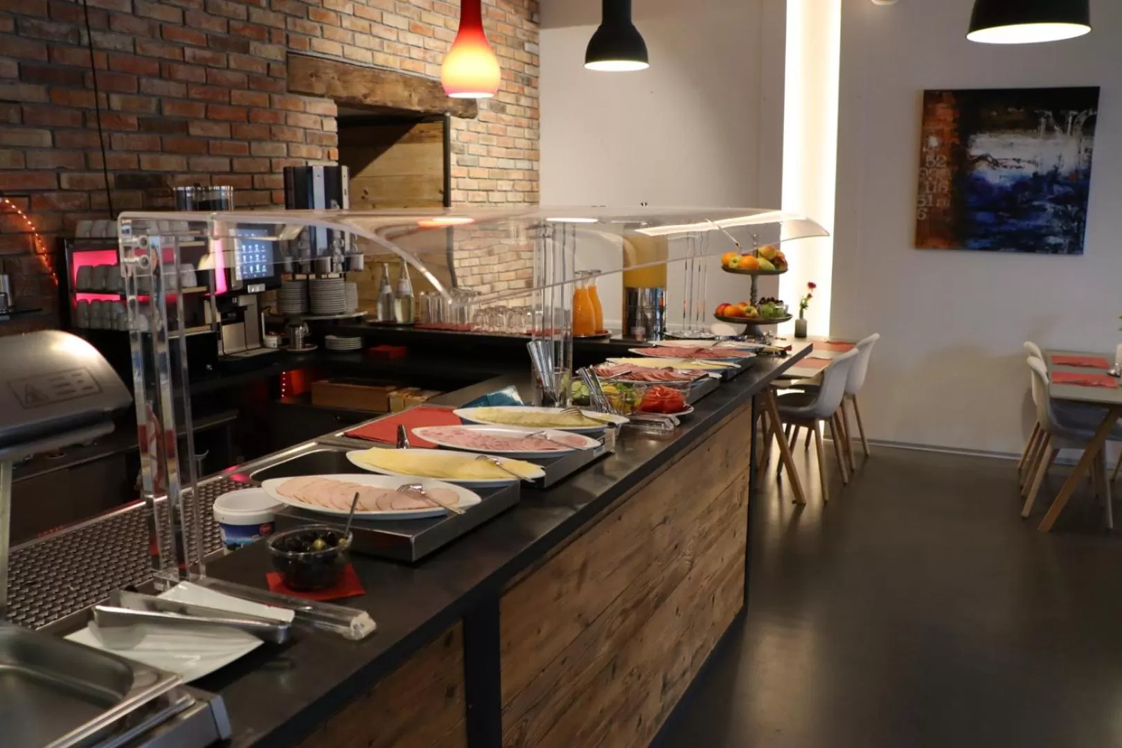 Buffet breakfast in Hotel Holzscheiter