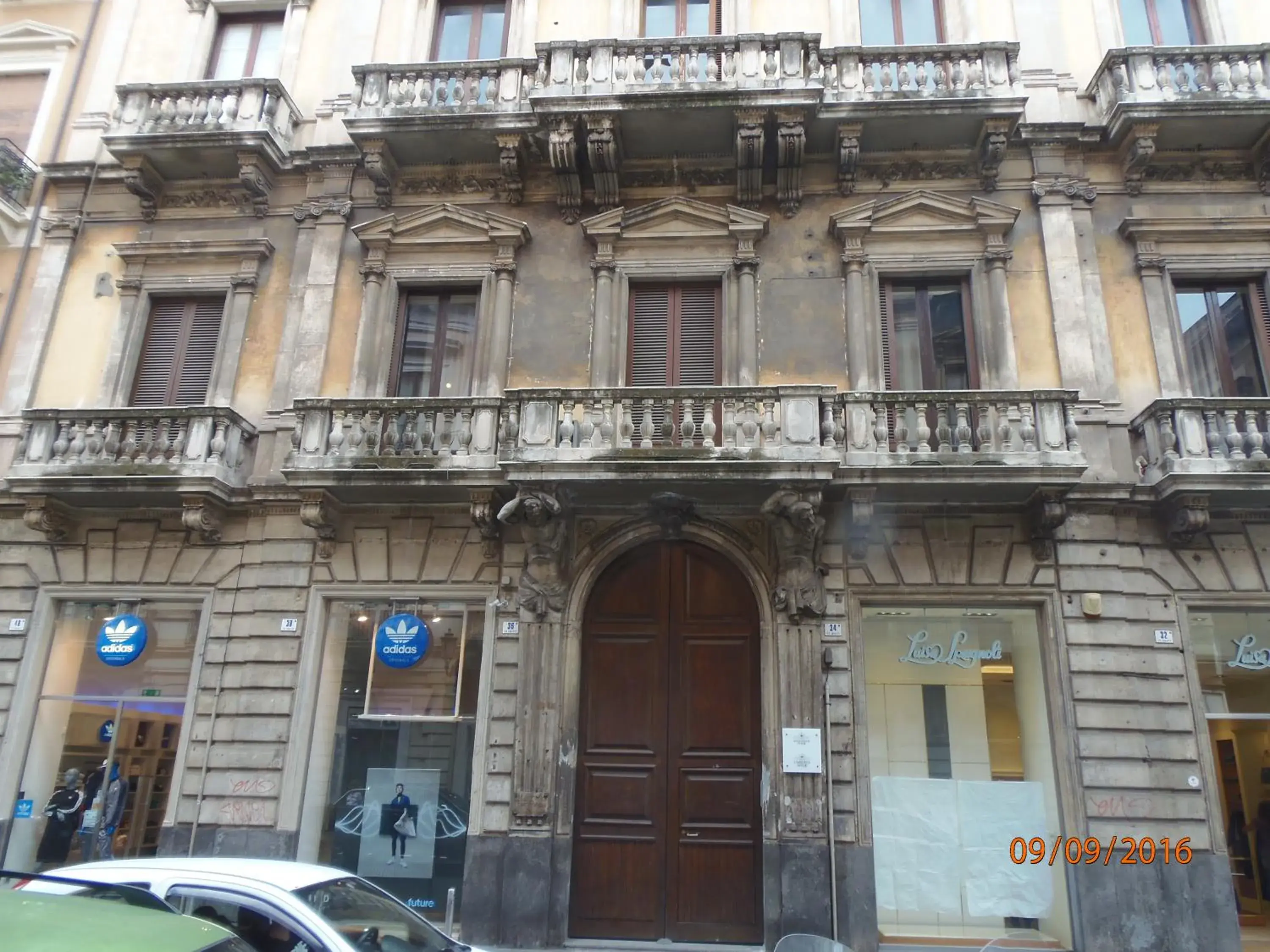 Facade/Entrance in Umberto House Catania