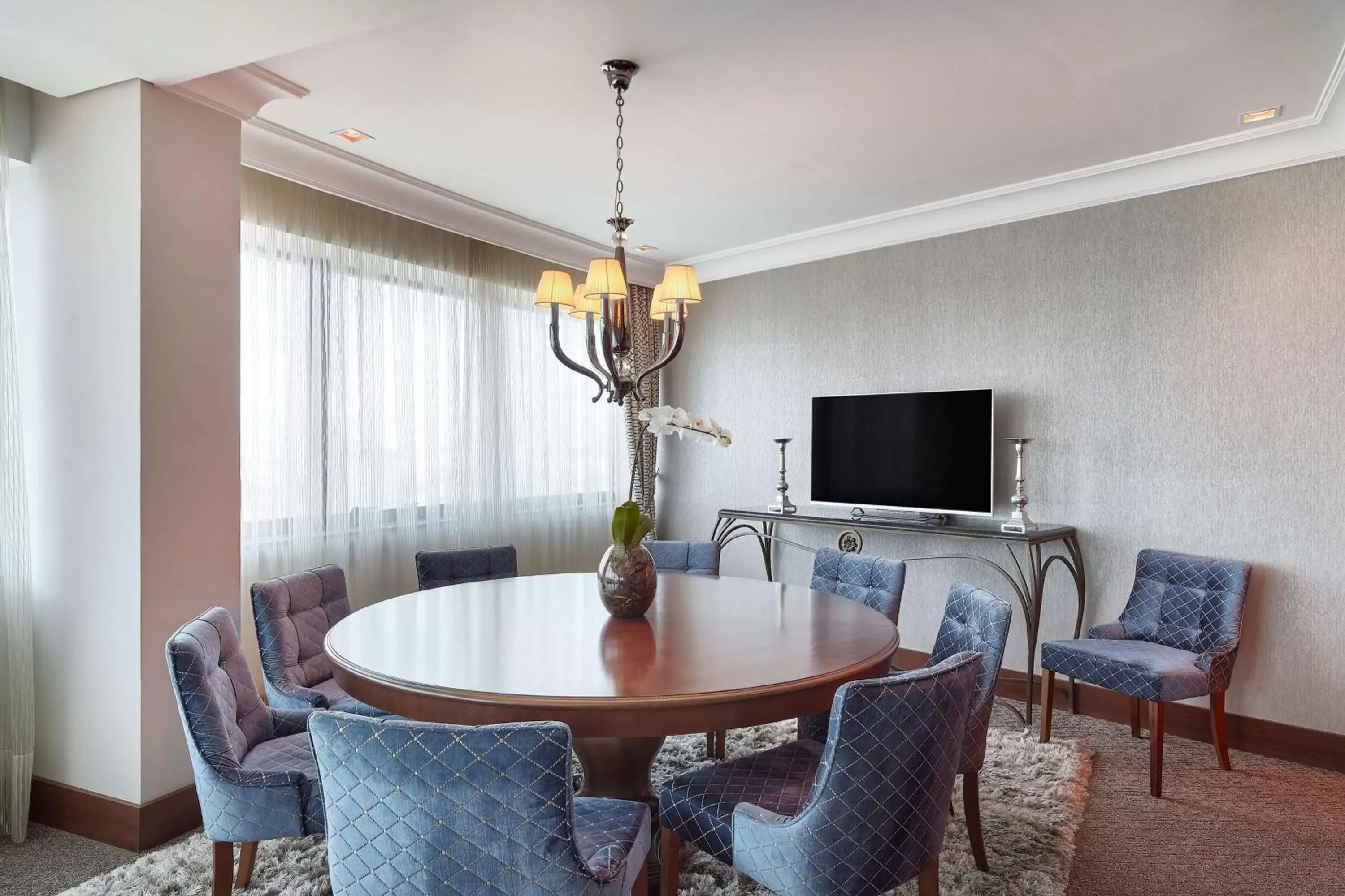 Bedroom, Dining Area in Hilton Porto Alegre, Brazil