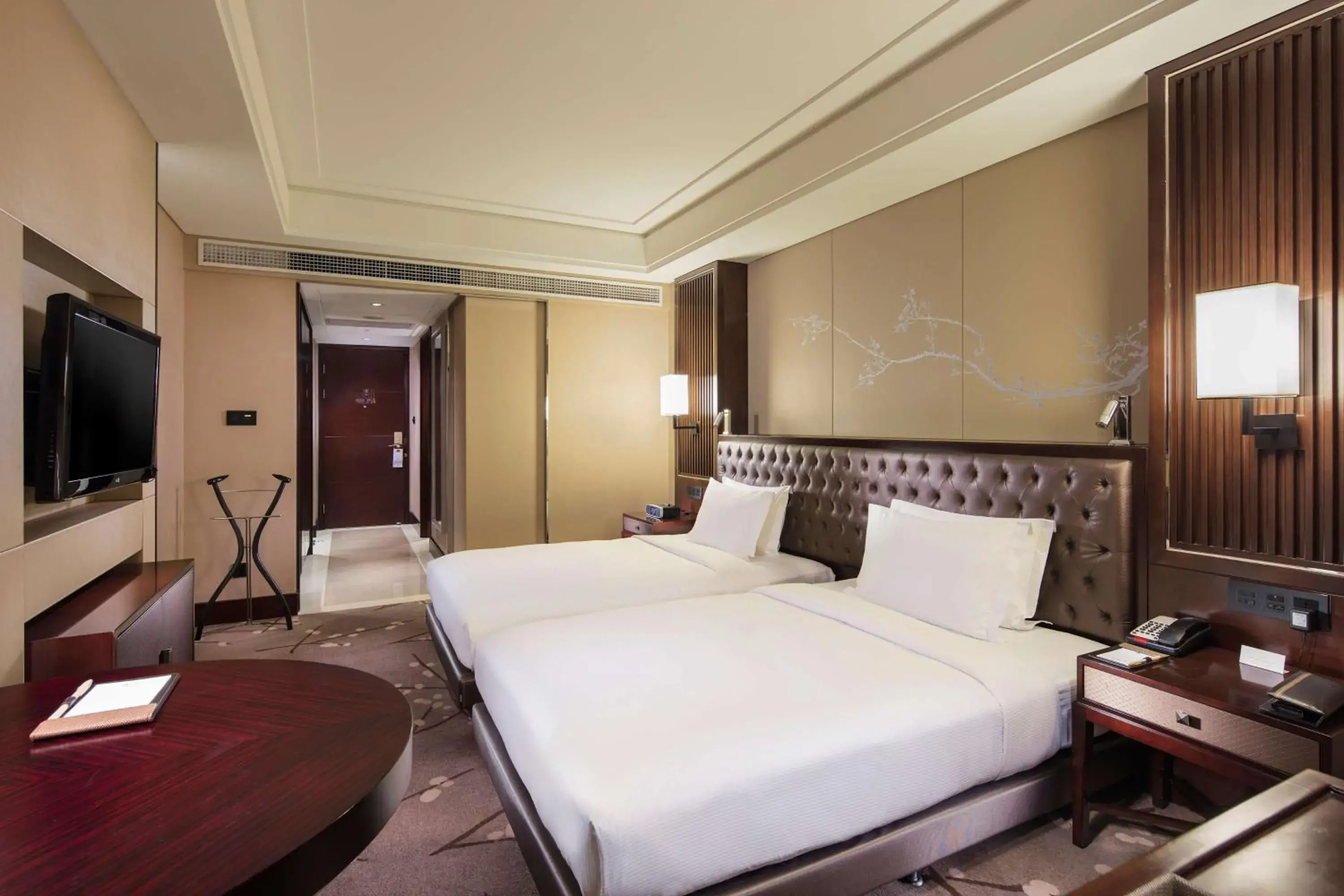 Bedroom, Bed in DoubleTree By Hilton Chongqing North