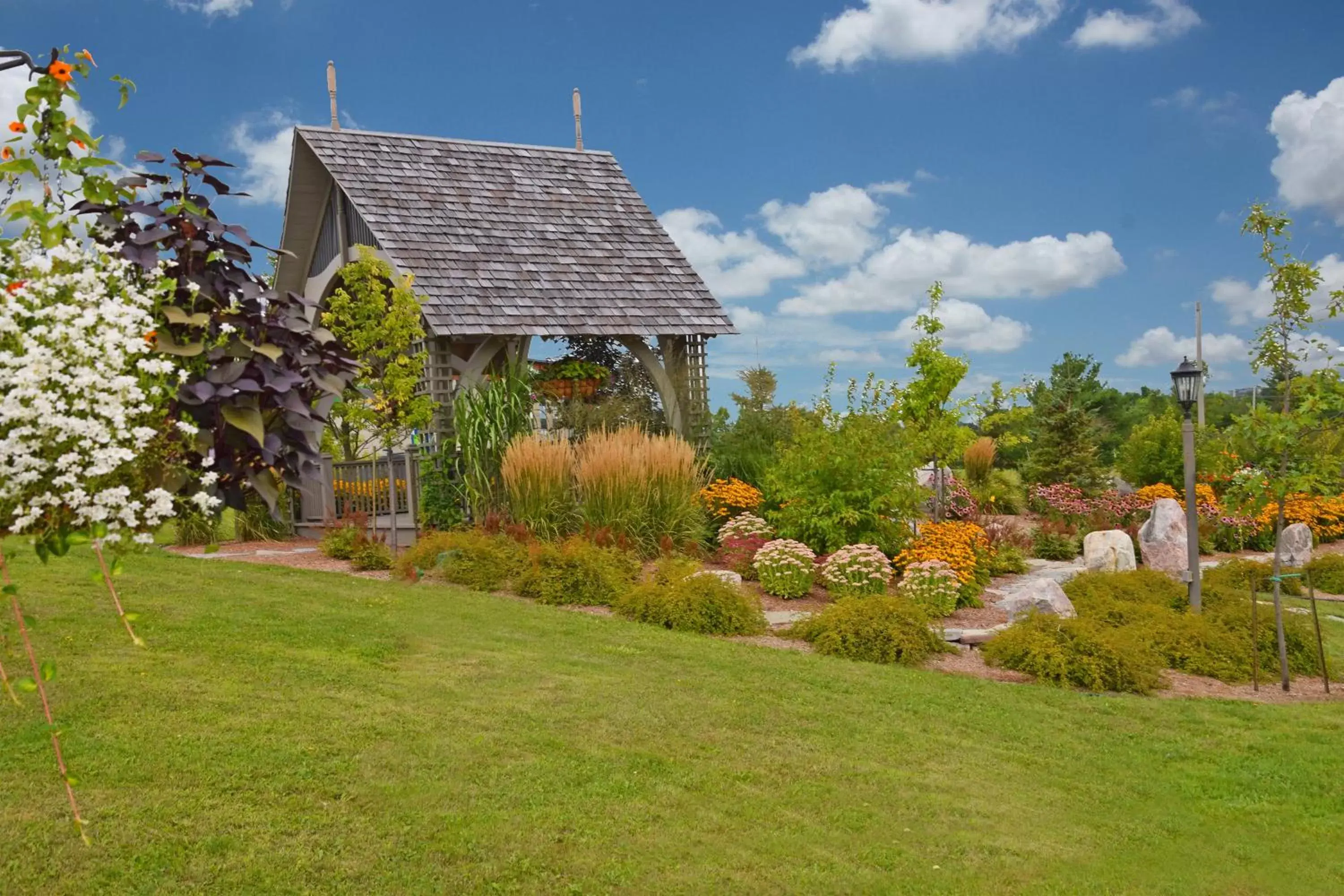 Garden, Property Building in Best Western Pembroke Inn & Conference Centre