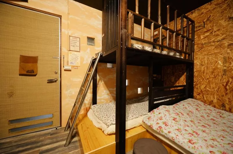 Bed in Sha Feng Lu Dian