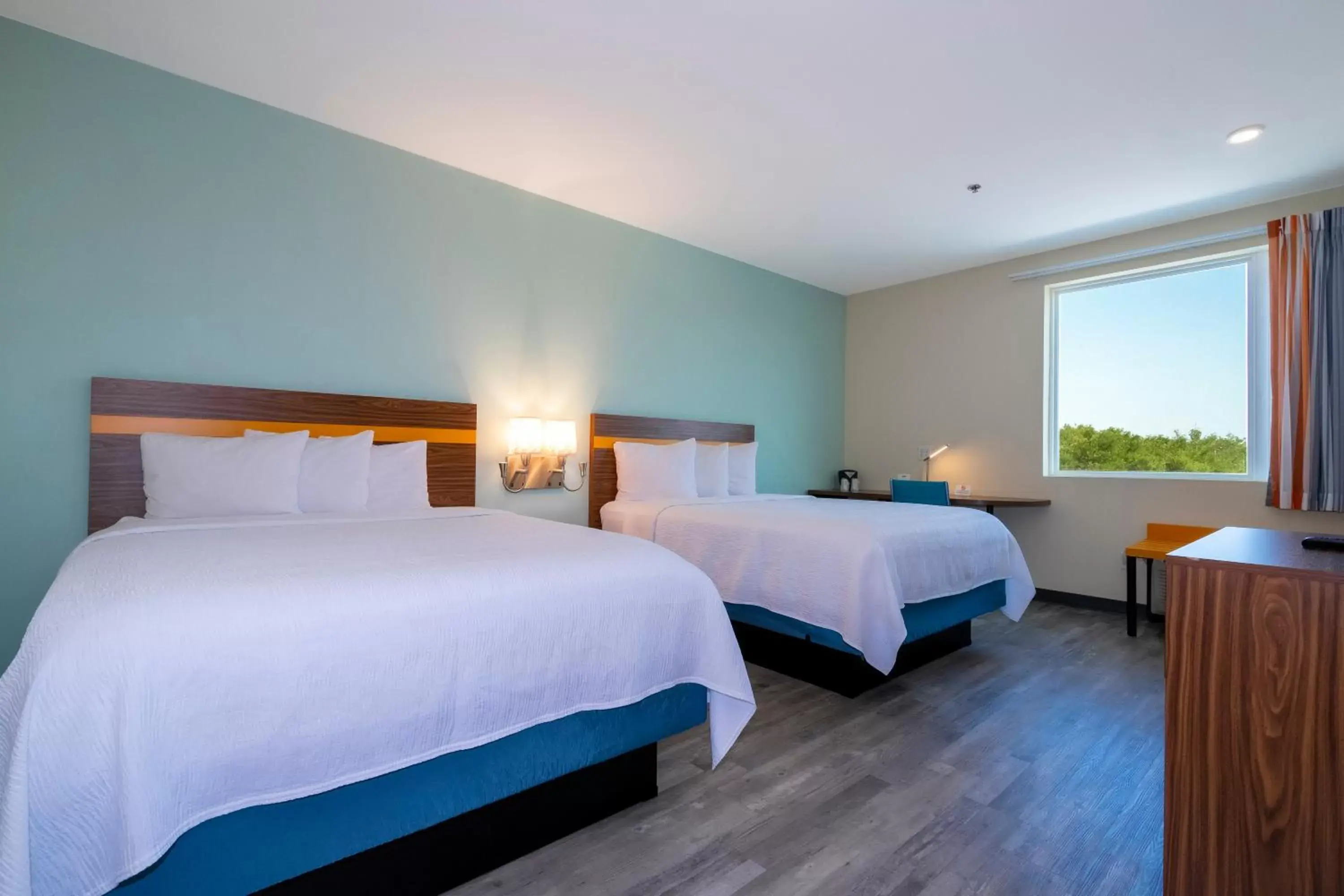 Guests, Bed in SPOT X by Red Collection Orlando International Drive