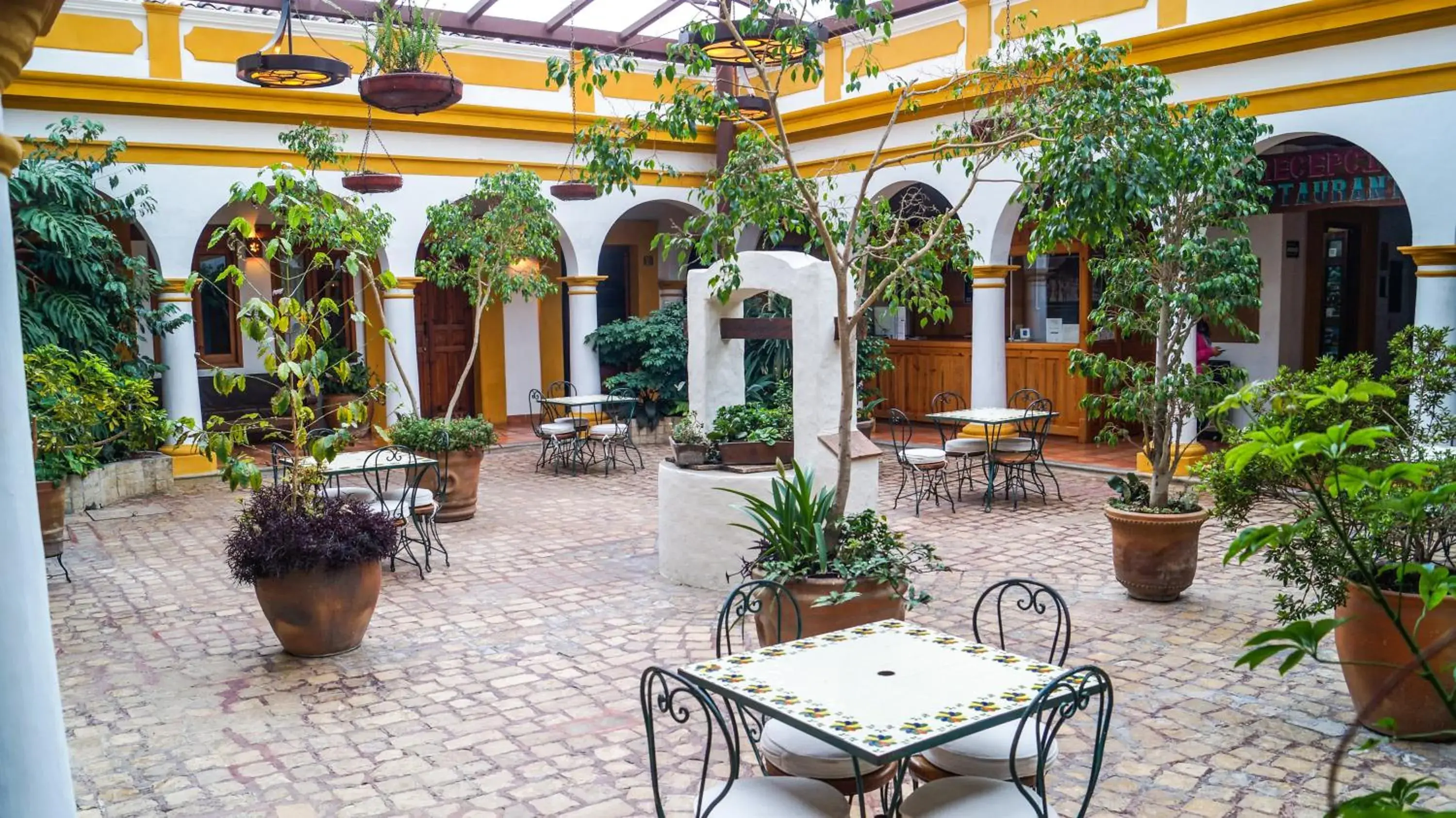 Patio in Hotel Casa Margarita