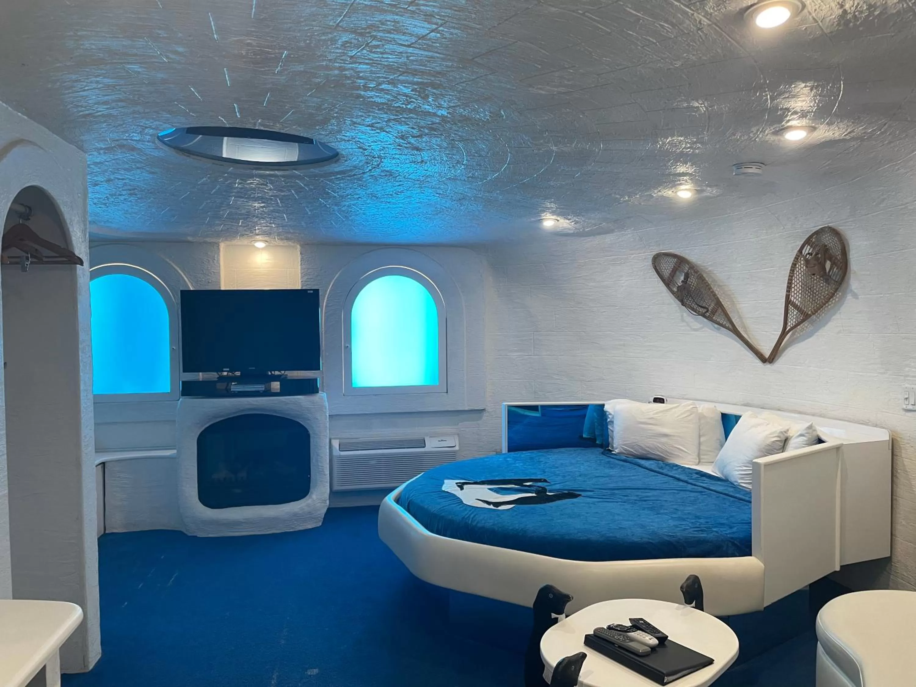 Designer Inn and Suites